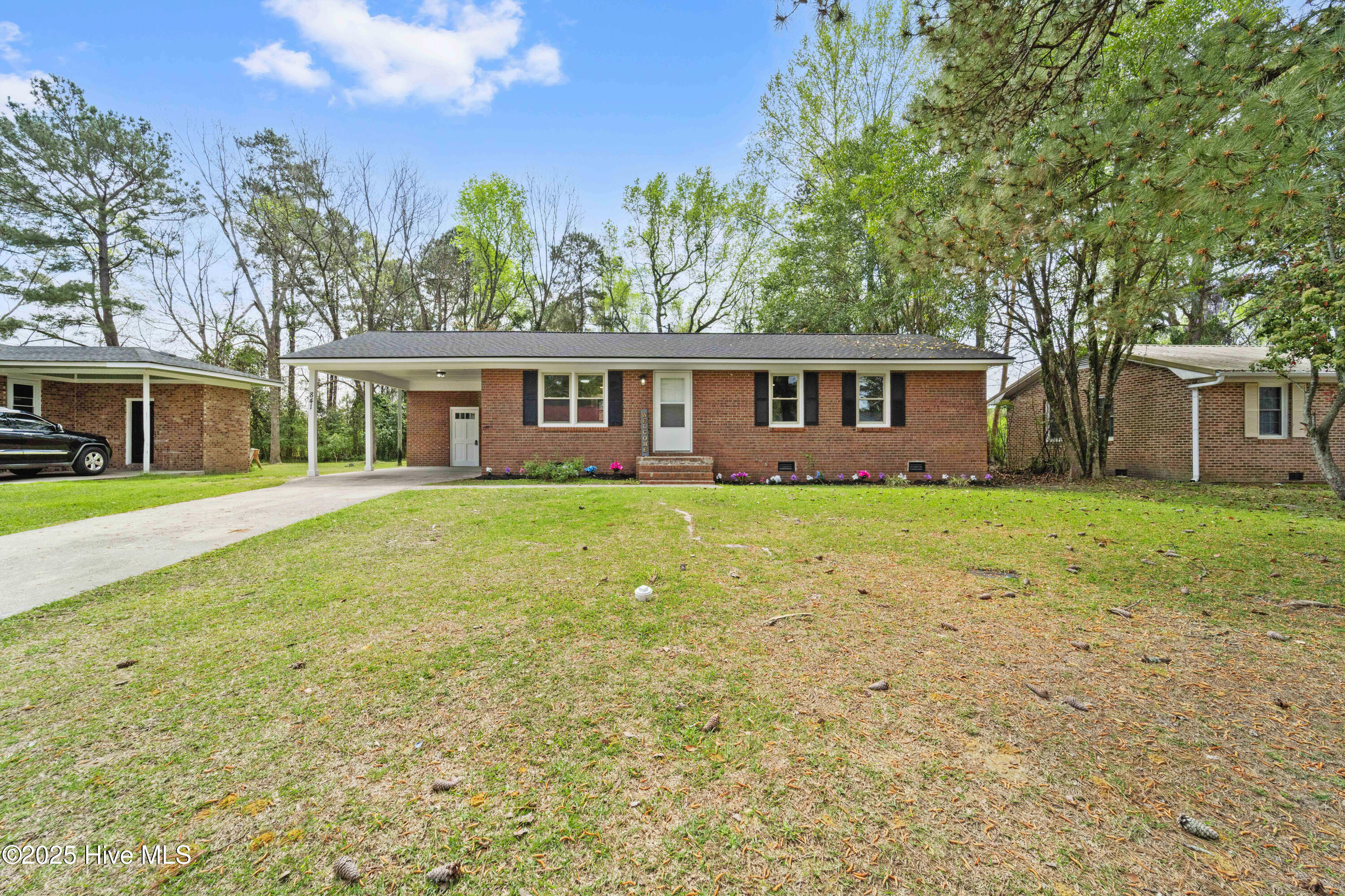 841 Pinewood Drive Property Photo