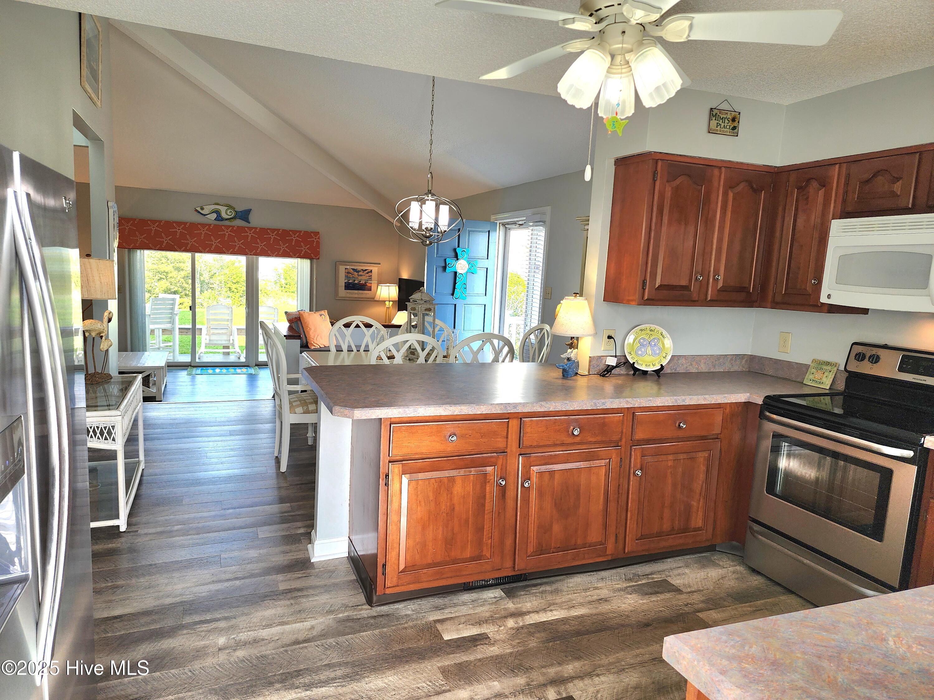 800 Country Club Road 36 Property Photo 4