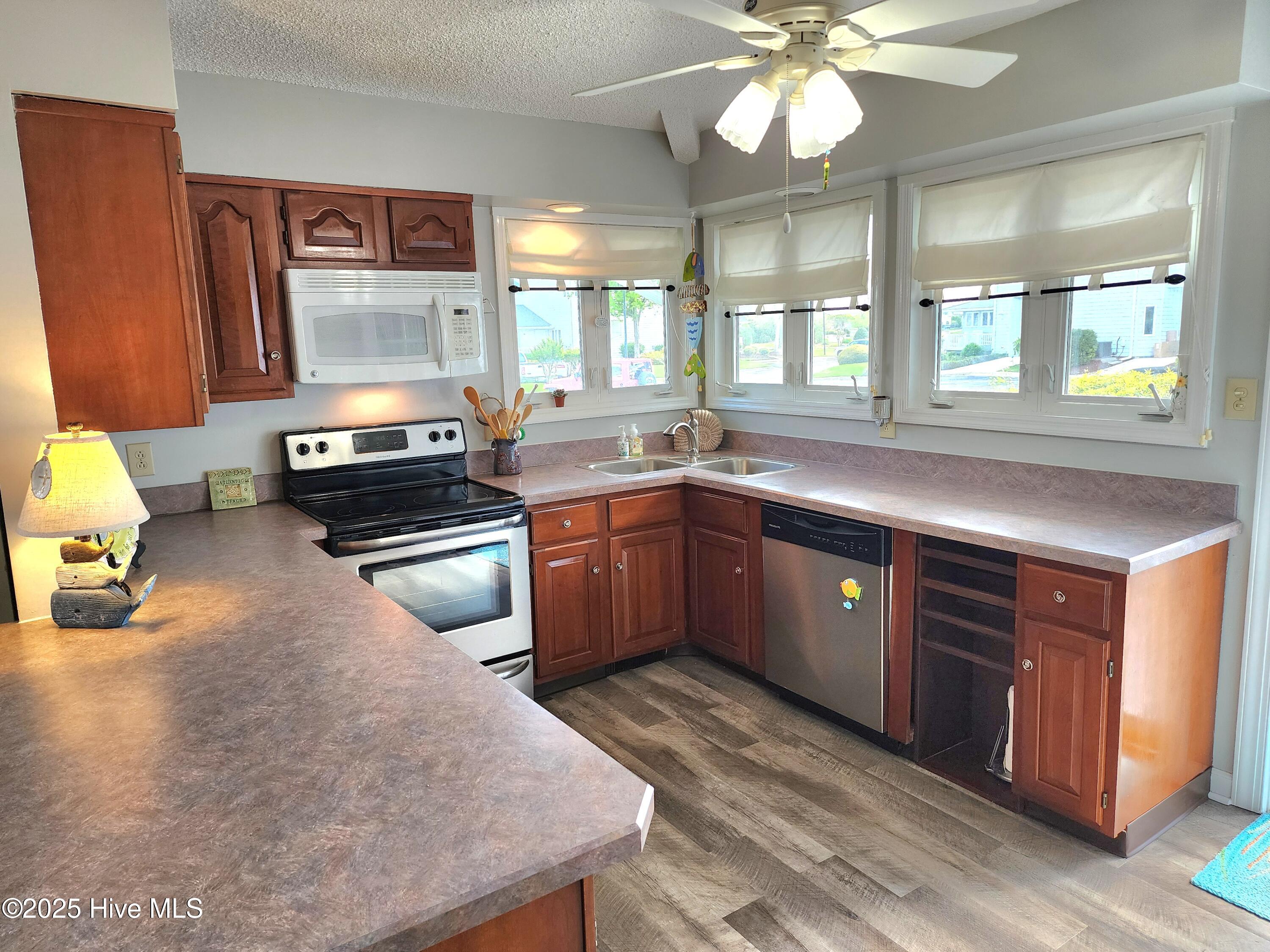800 Country Club Road 36 Property Photo 6