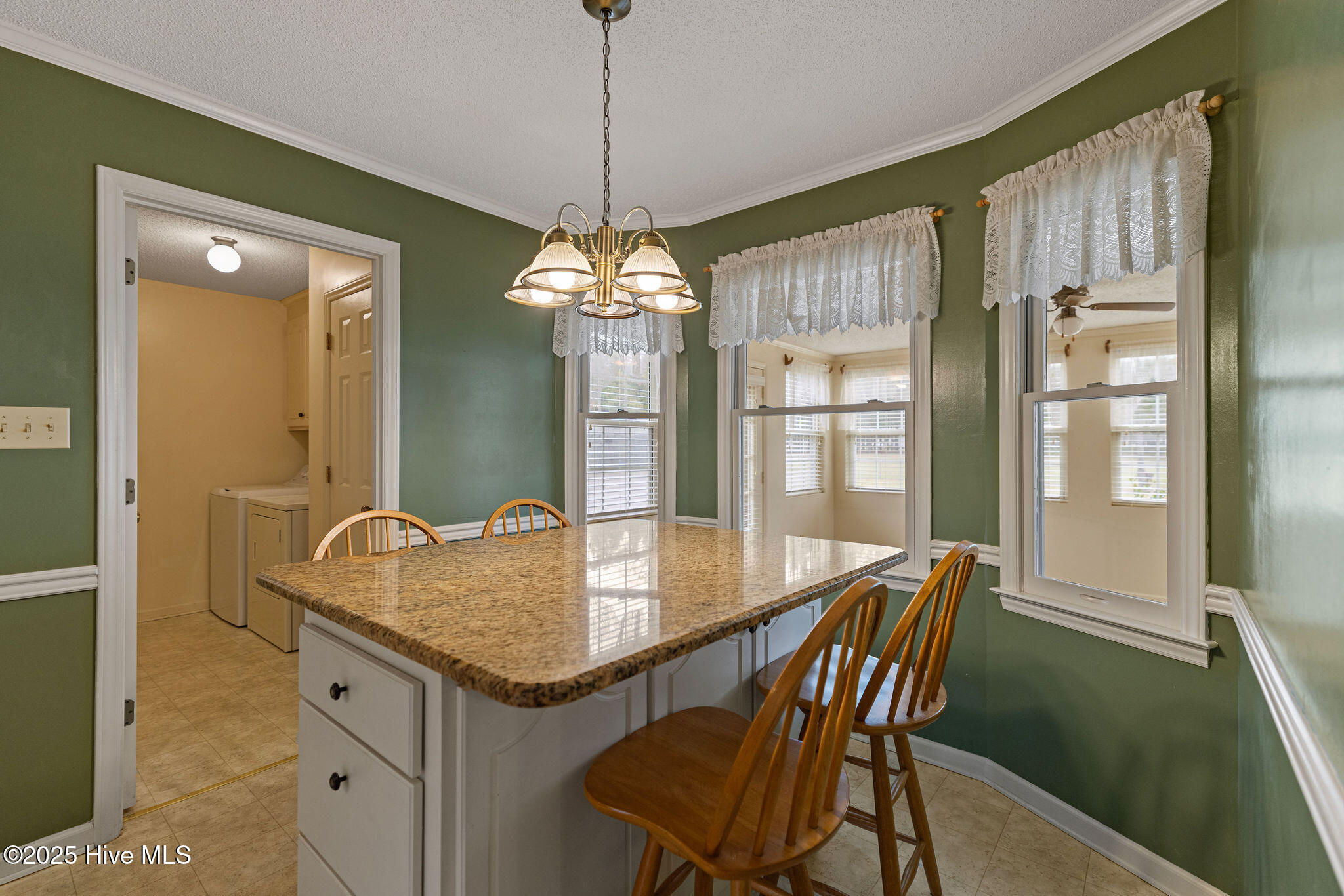 588 Vail Road Property Photo 9