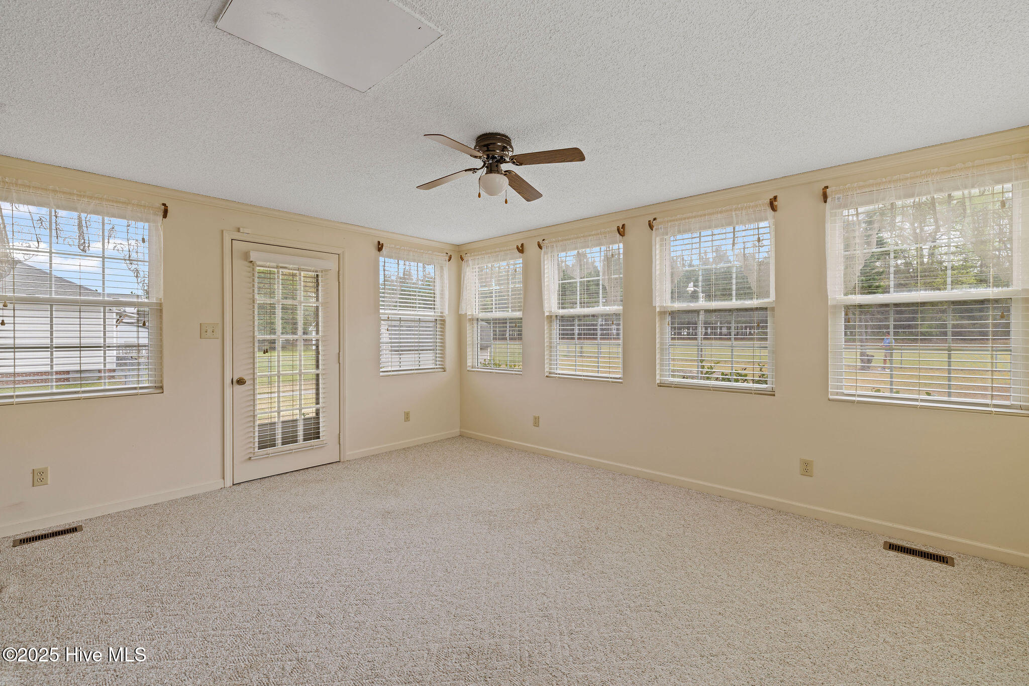 588 Vail Road Property Photo 12