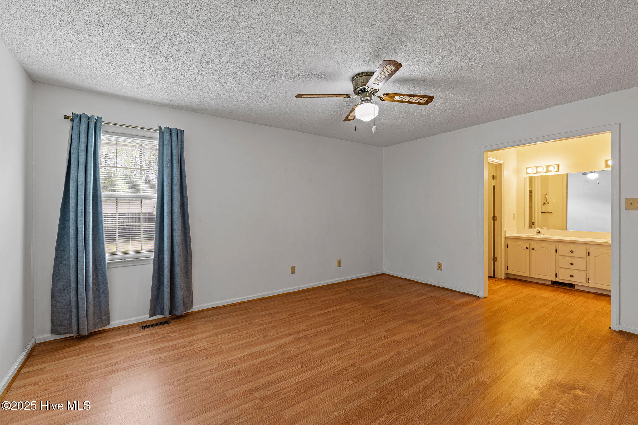 588 Vail Road Property Photo 14