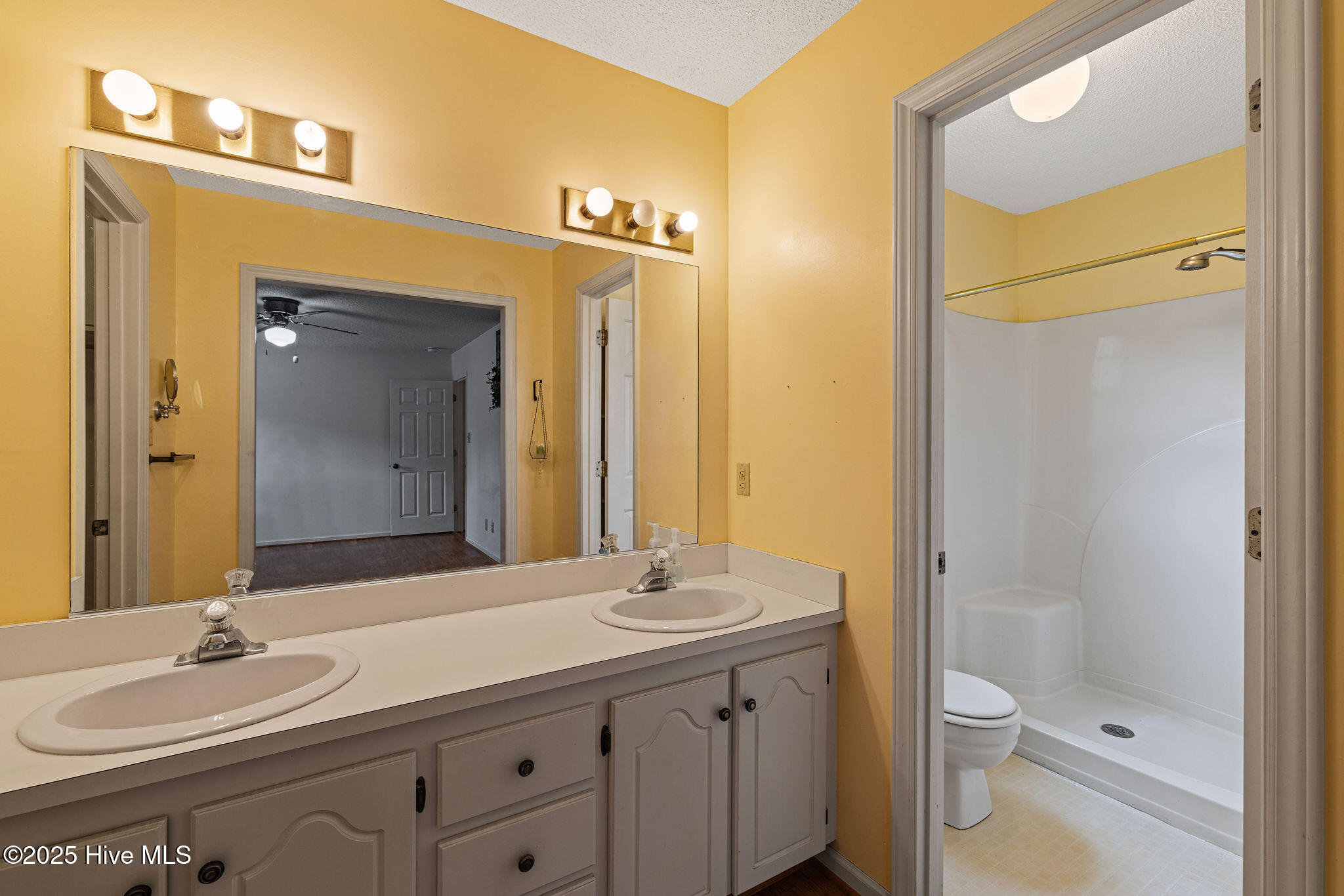 588 Vail Road Property Photo 16