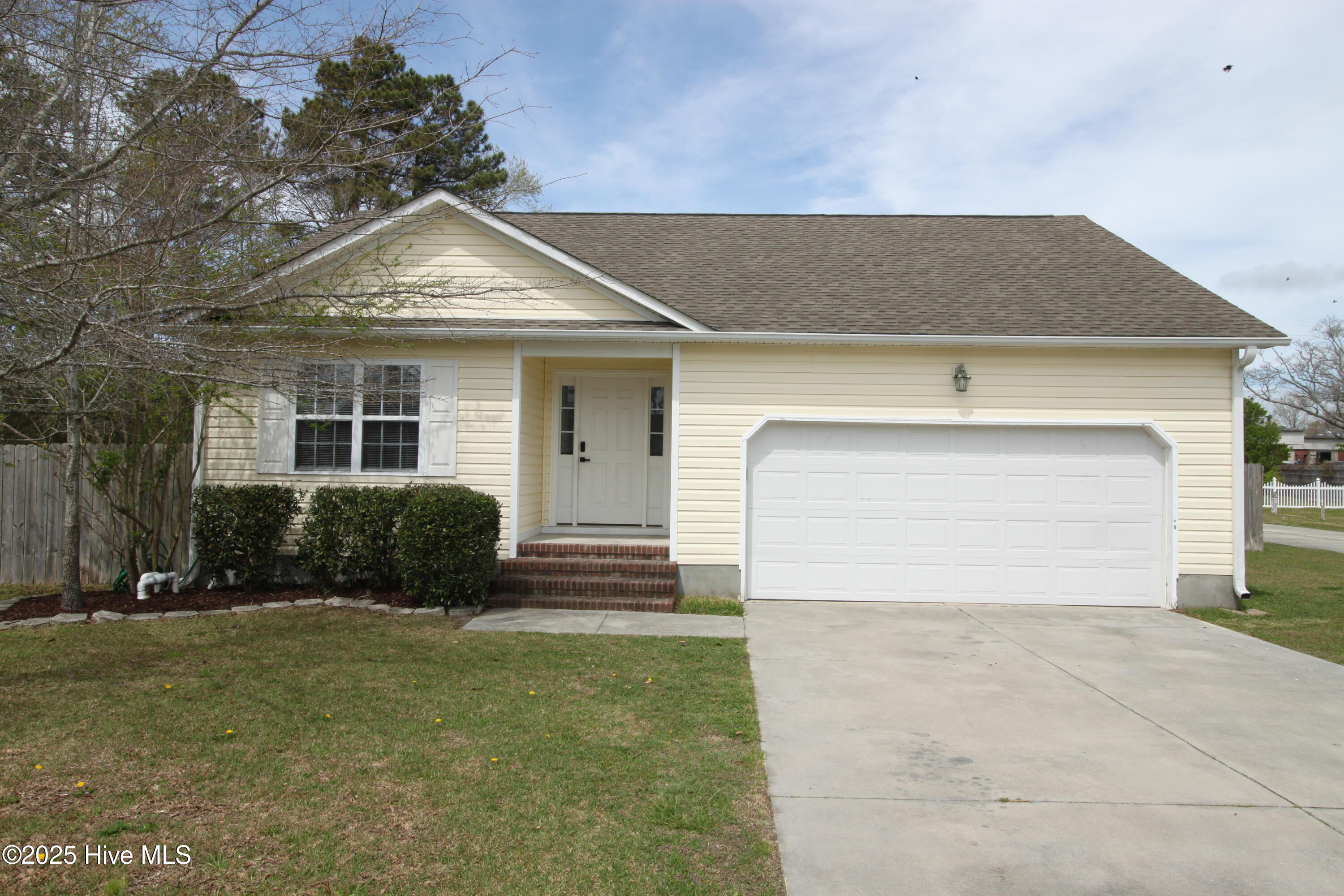 804 Mann Street Property Photo