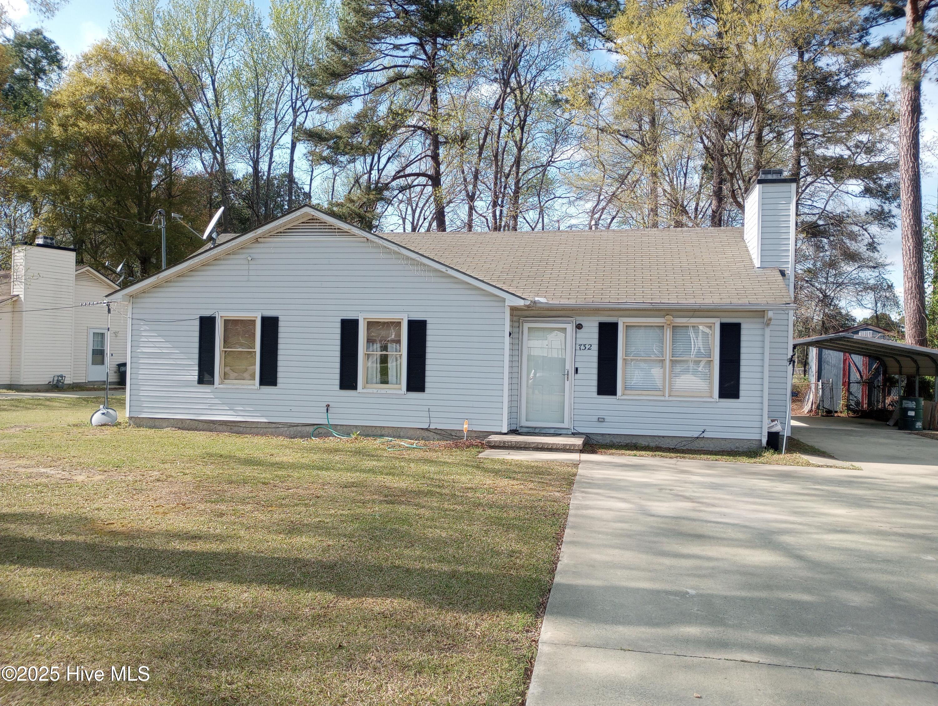732 Salisbury Drive Property Photo