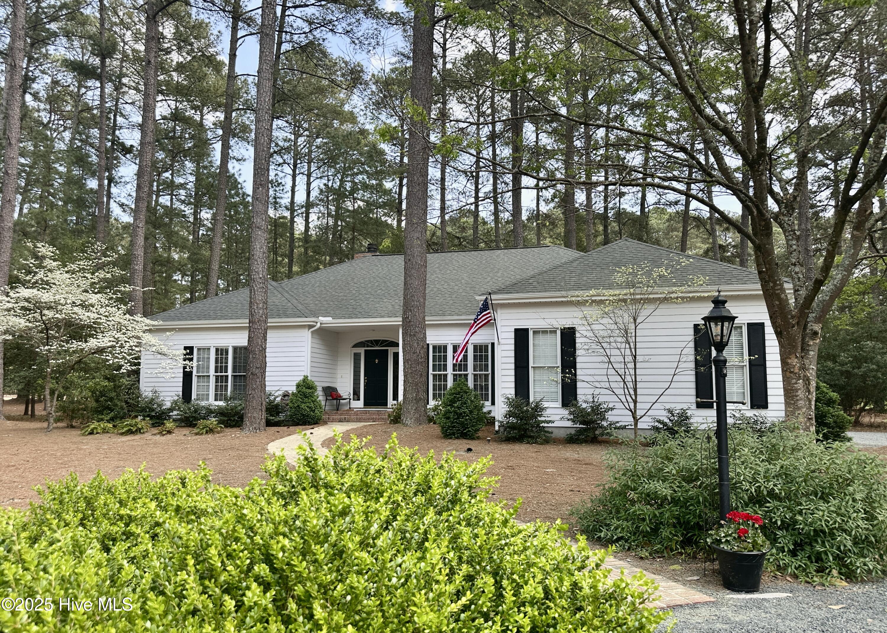 16 Ashkirk Drive Property Photo