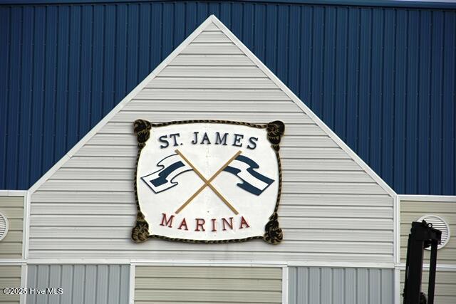 2571 St James Drive C-33 Property Photo 2