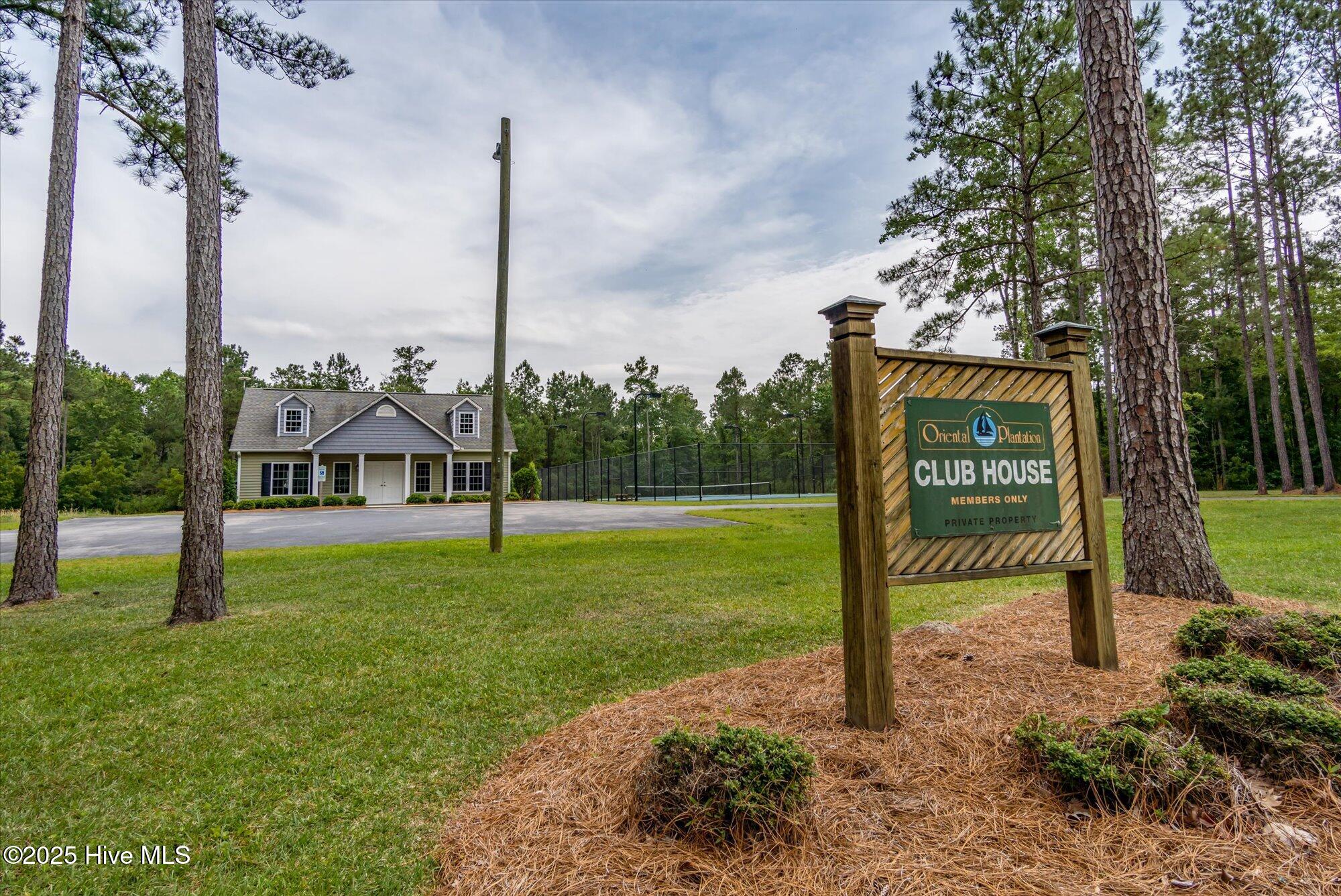 225 Winding Creek Drive Property Photo 8