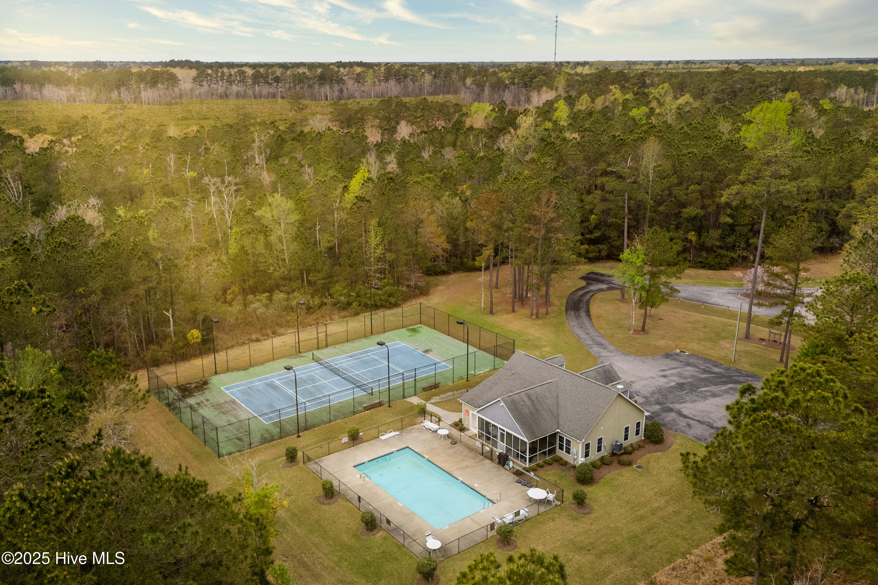 225 Winding Creek Drive Property Photo 9
