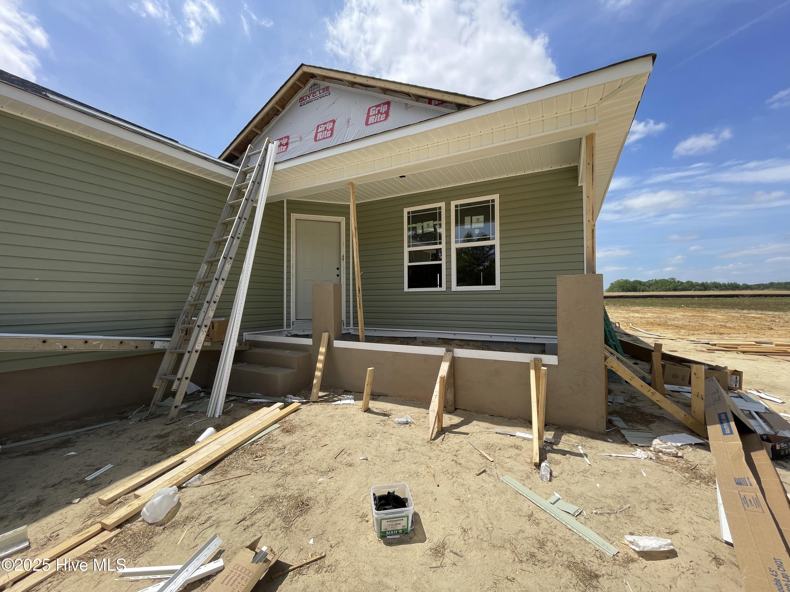 163 Grace Pond Avenue Property Photo