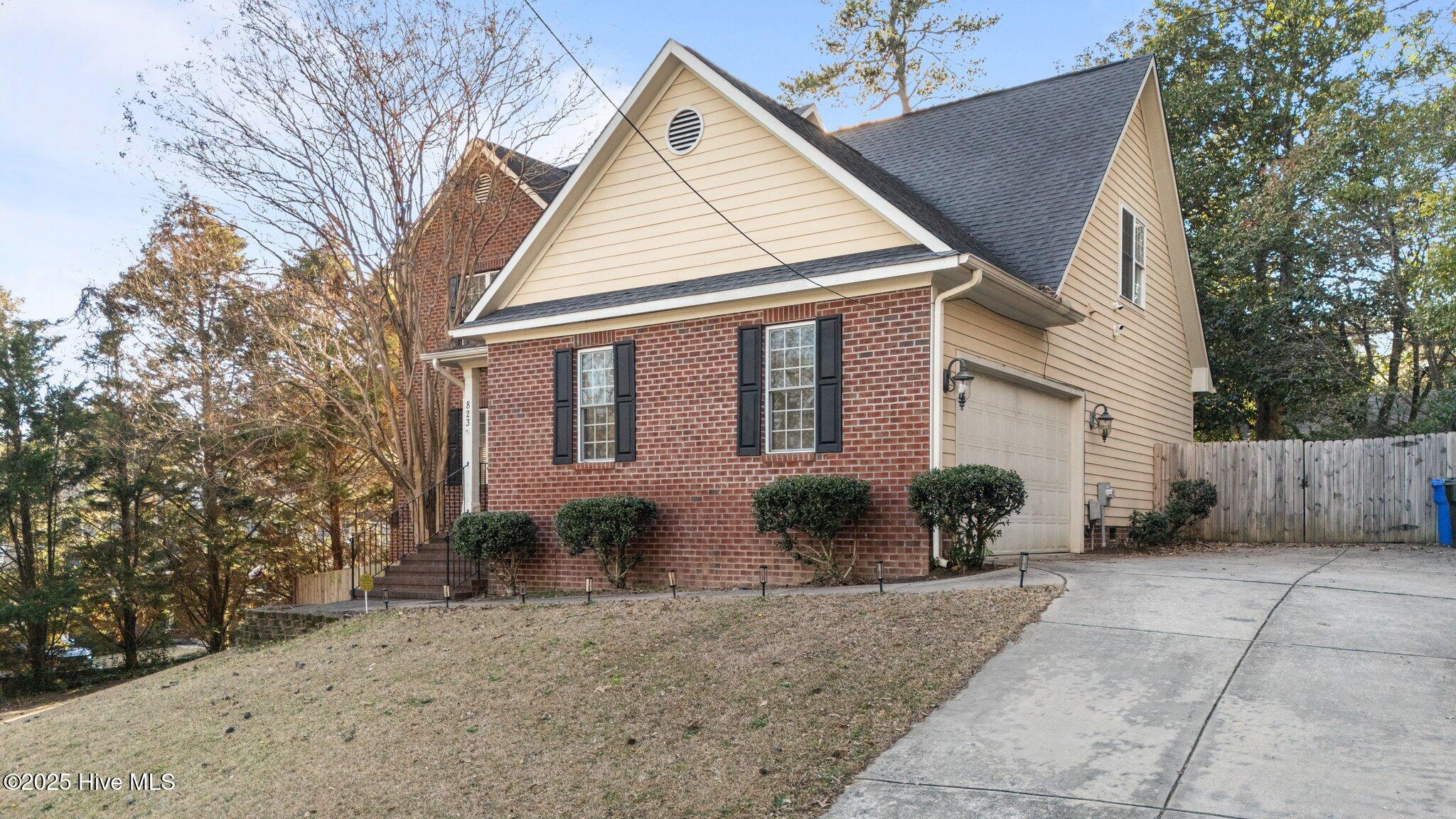 823 Azalea Drive Property Photo