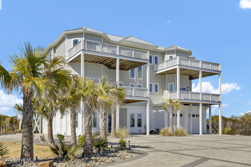 1511 New River Inlet Road Property Photo 1
