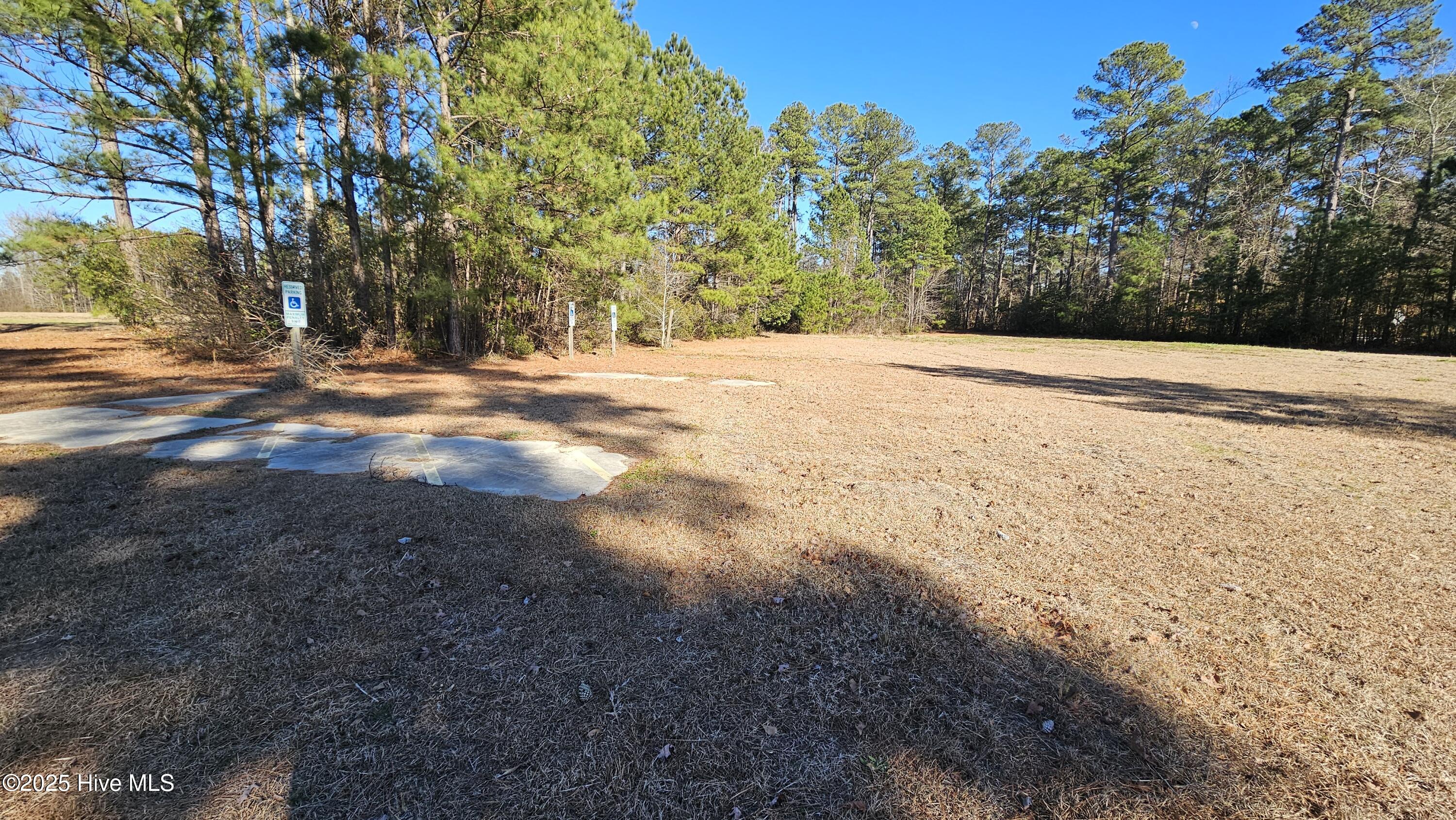 5988 Richlands Highway Property Photo 6