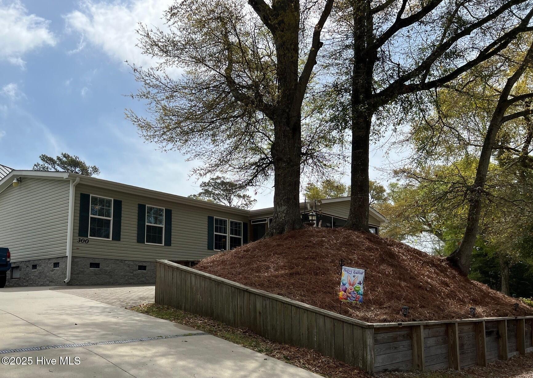 300 Parkins Drive Property Photo