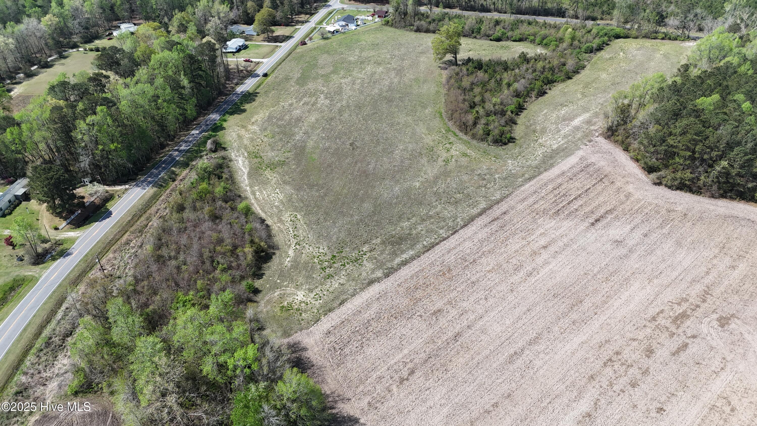 Near 1665 Whitehall Rd Property Photo 6
