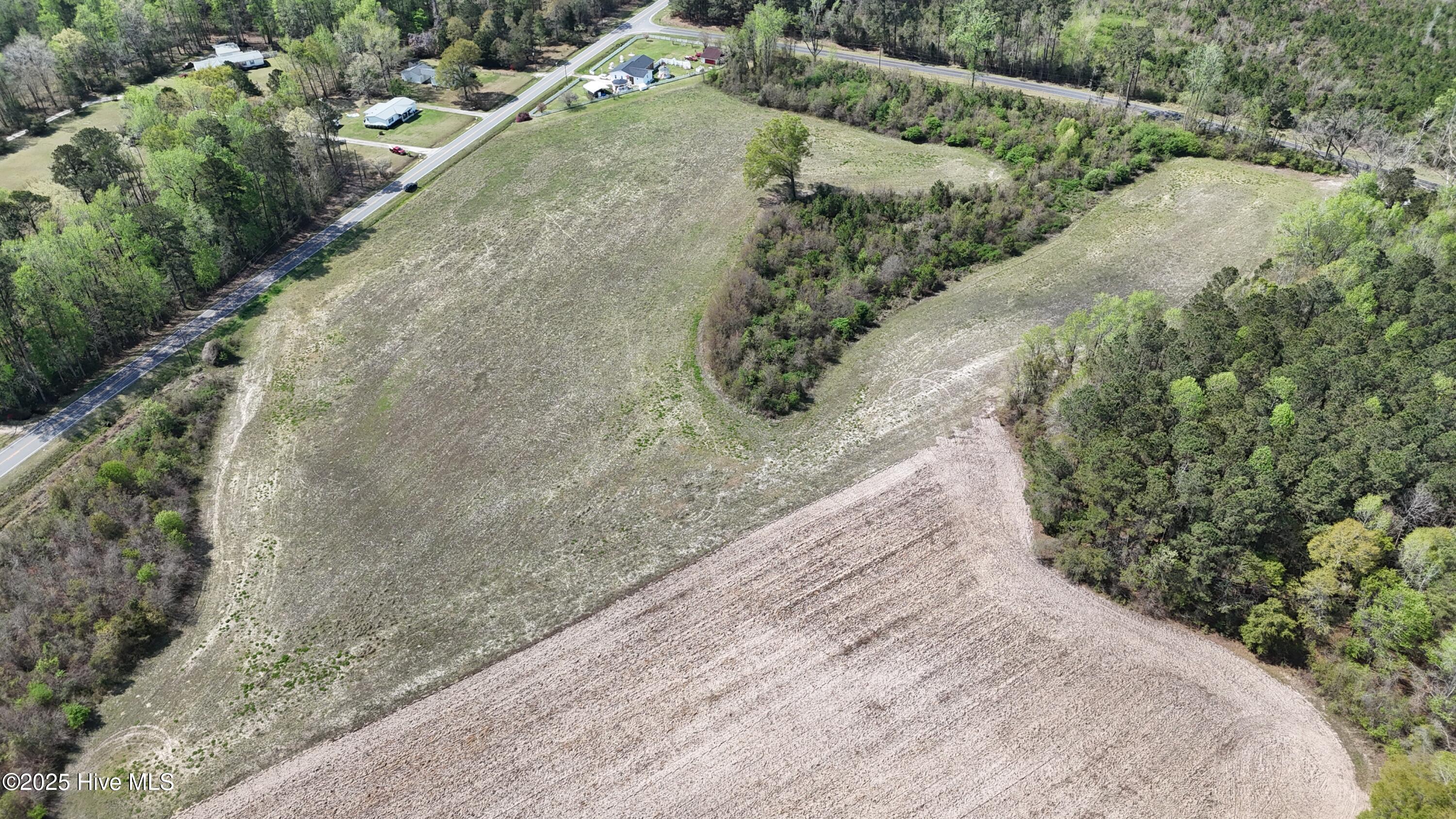 Near 1665 Whitehall Rd Property Photo 10