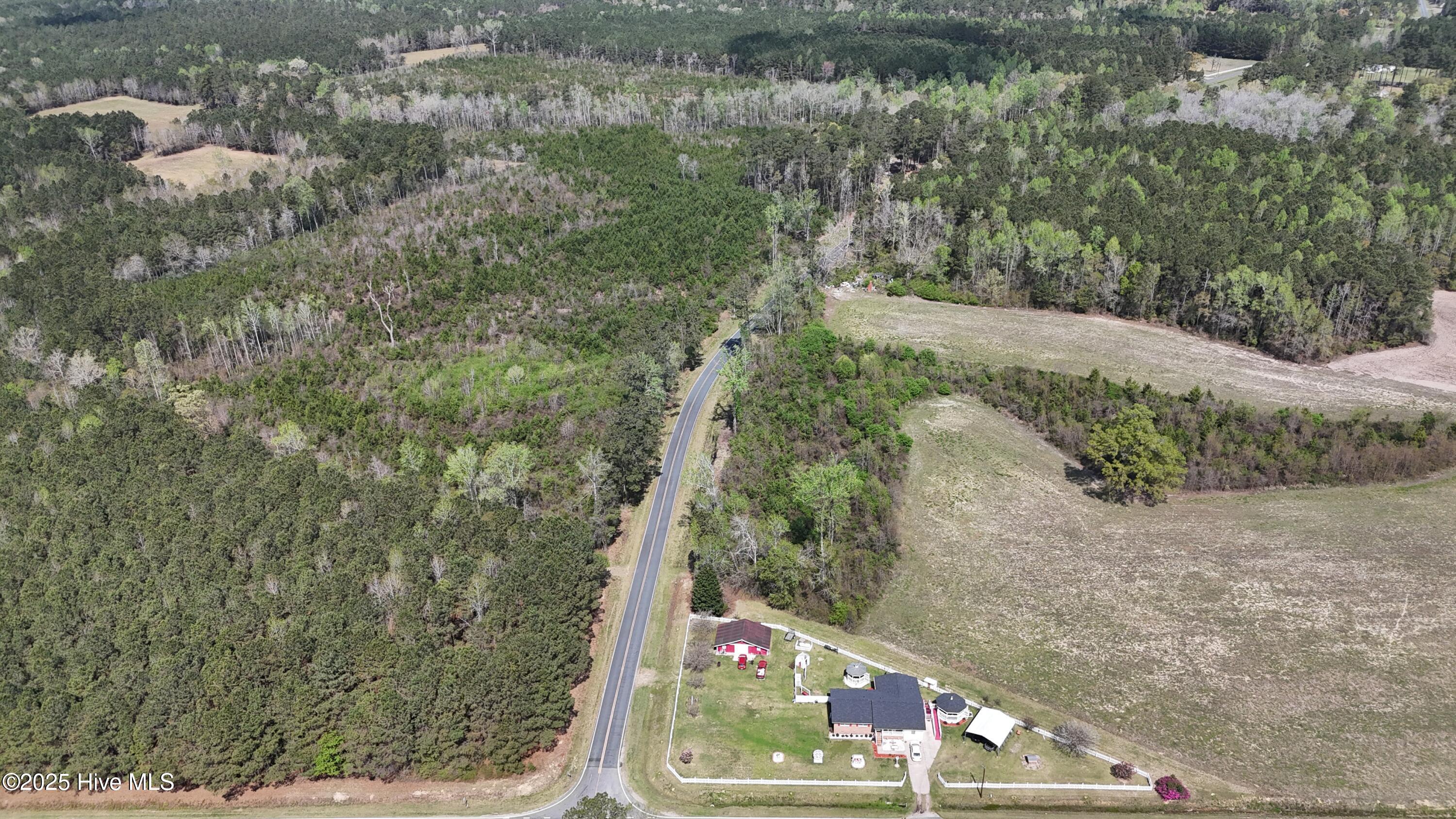 Near 1665 Whitehall Rd Property Photo 12