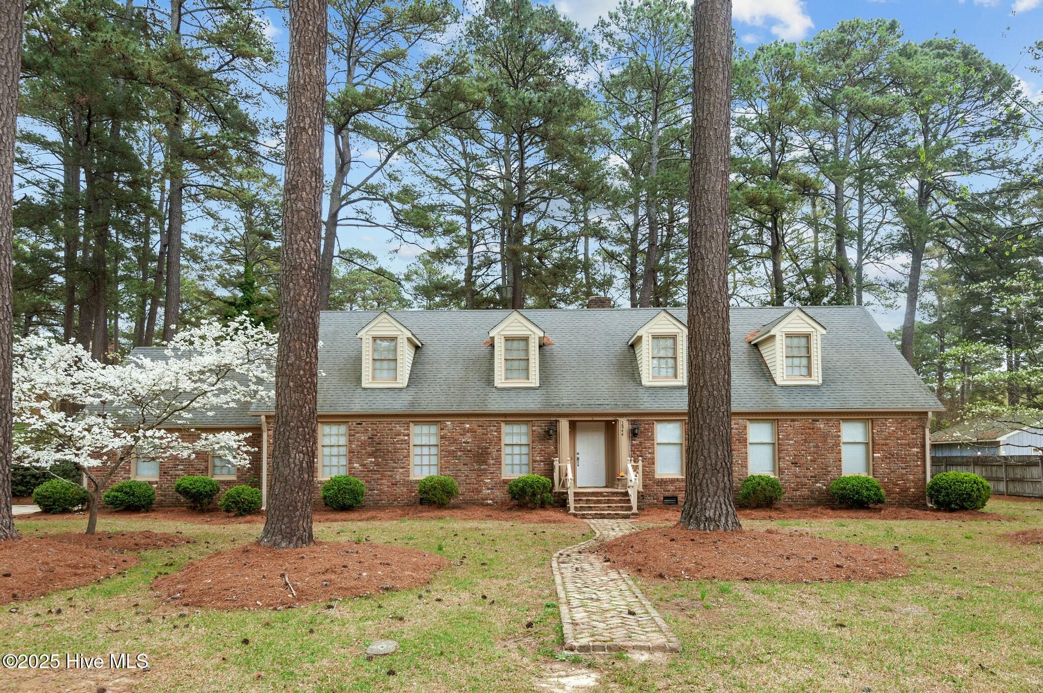 3844 Cecil Street Property Photo