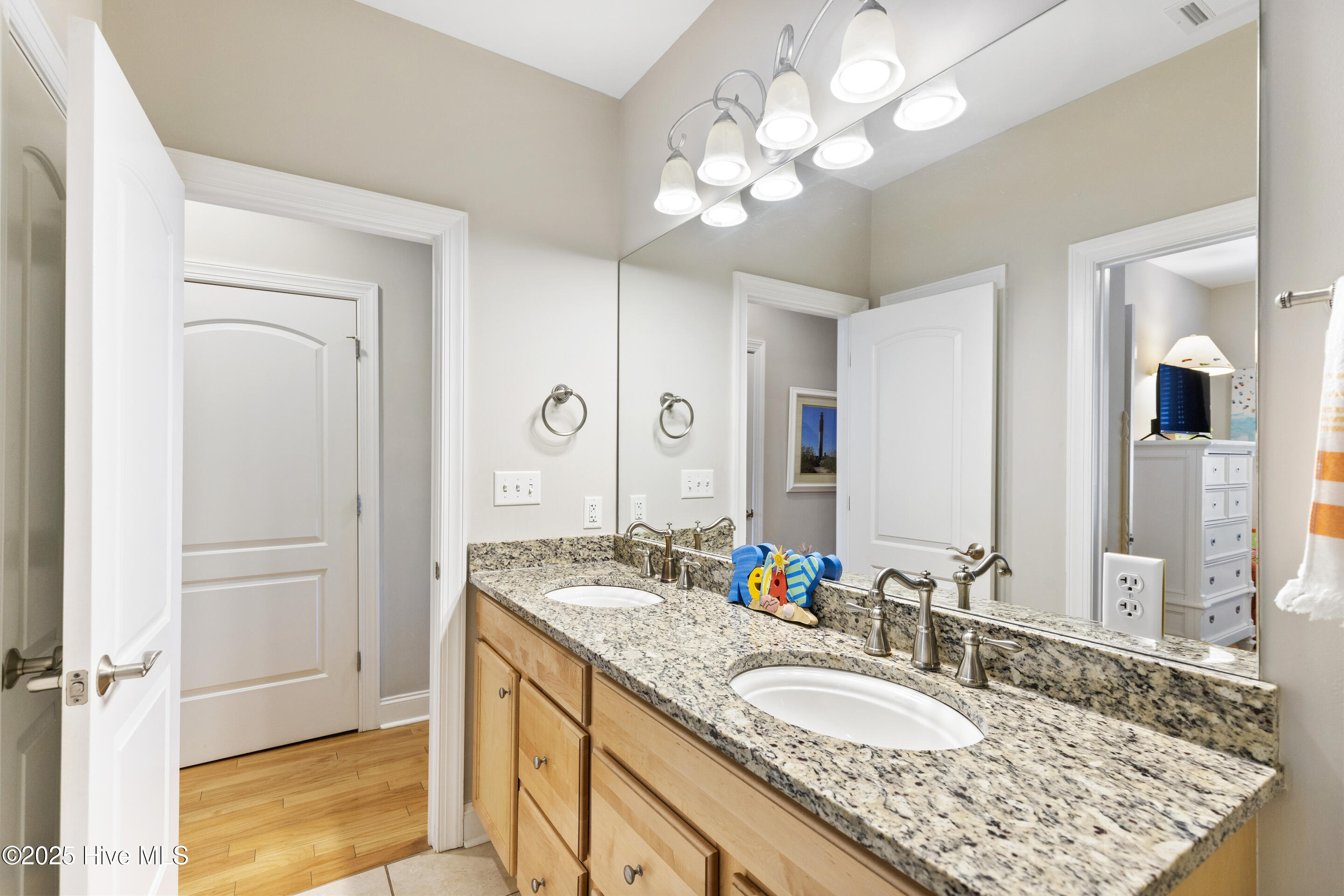 700 Ocean Drive Unit 117 Property Photo 28