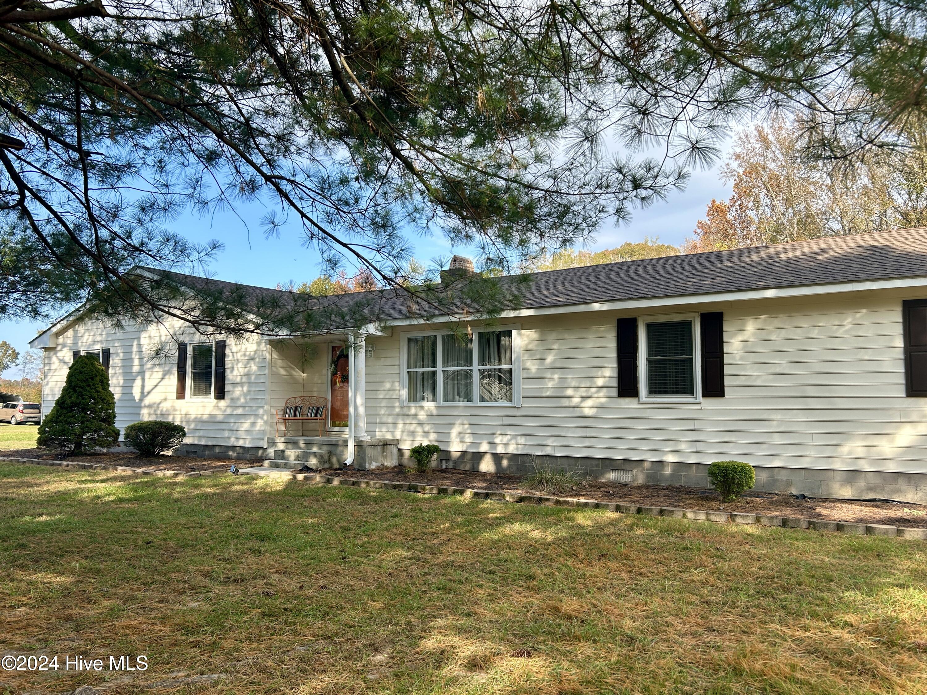 3174 Nc Highway 561 Property Photo 1