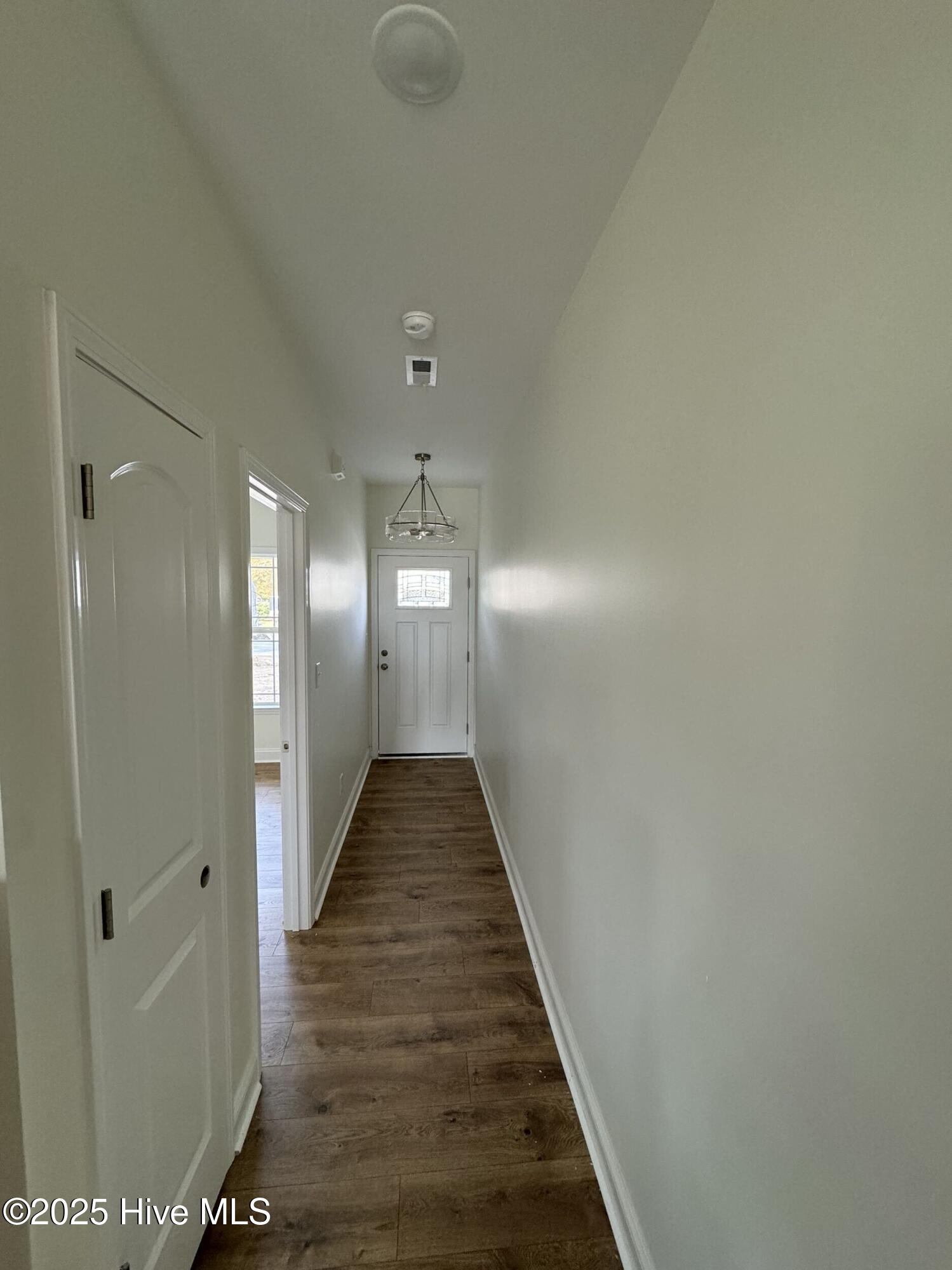 2537 Jones Street Property Photo 4