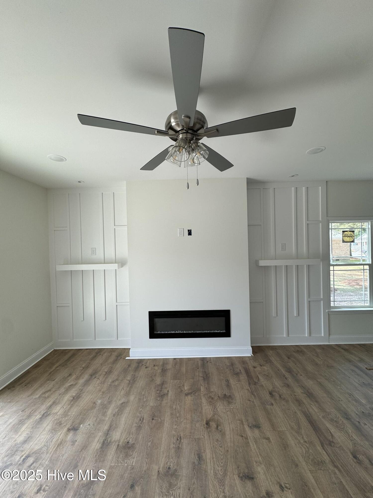 2537 Jones Street Property Photo 6