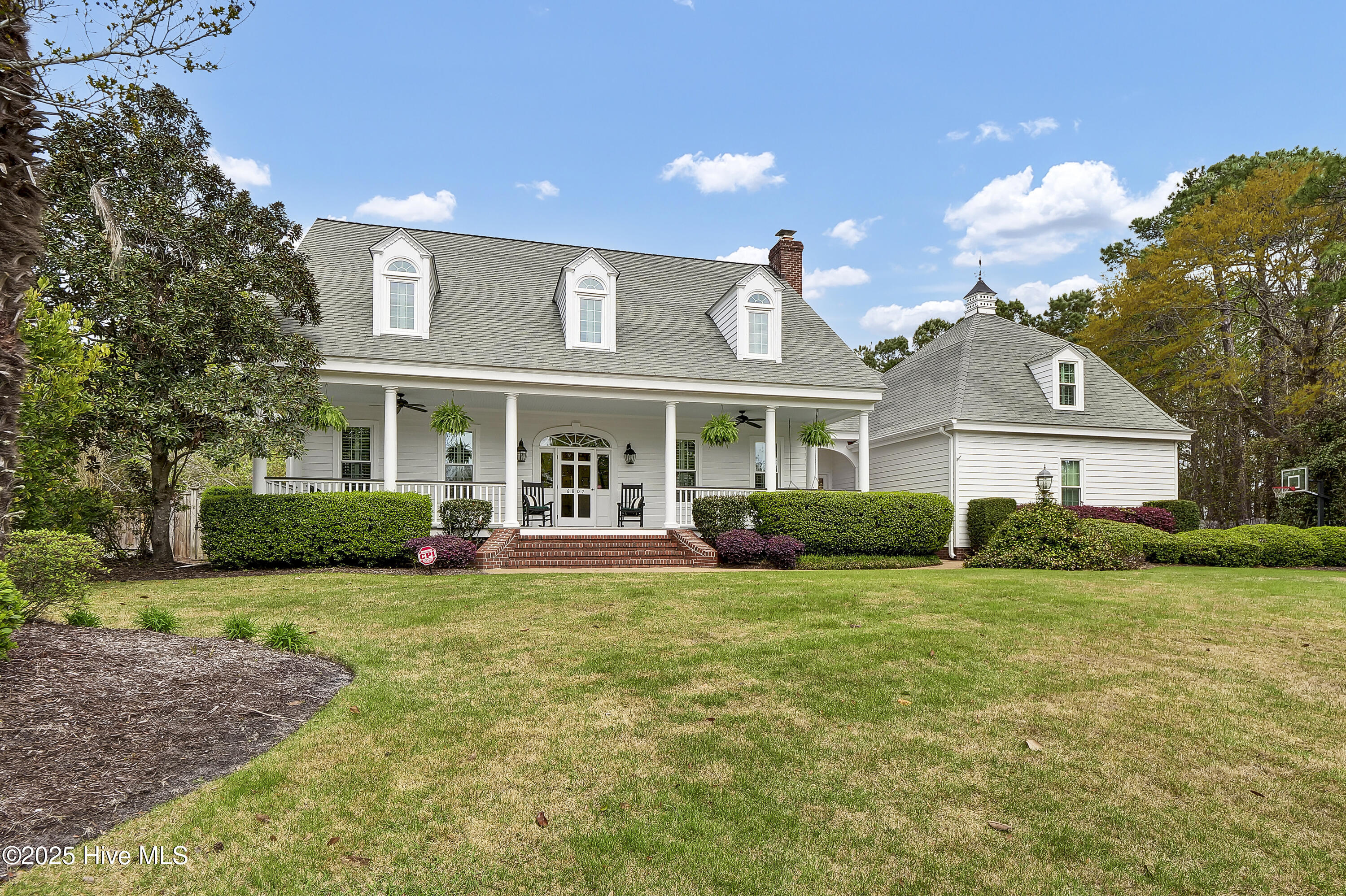 Windward Oaks Real Estate Listings Main Image