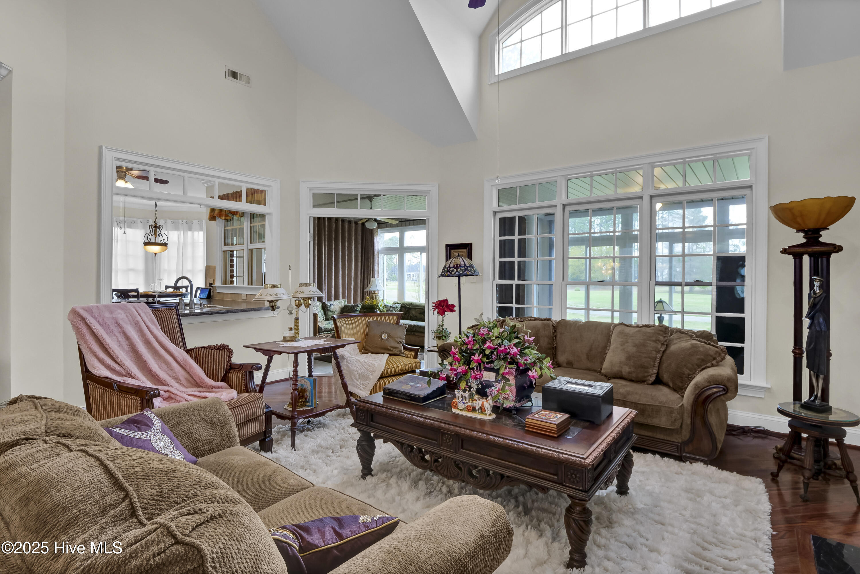 9278 Checkerberry Square Property Photo 6