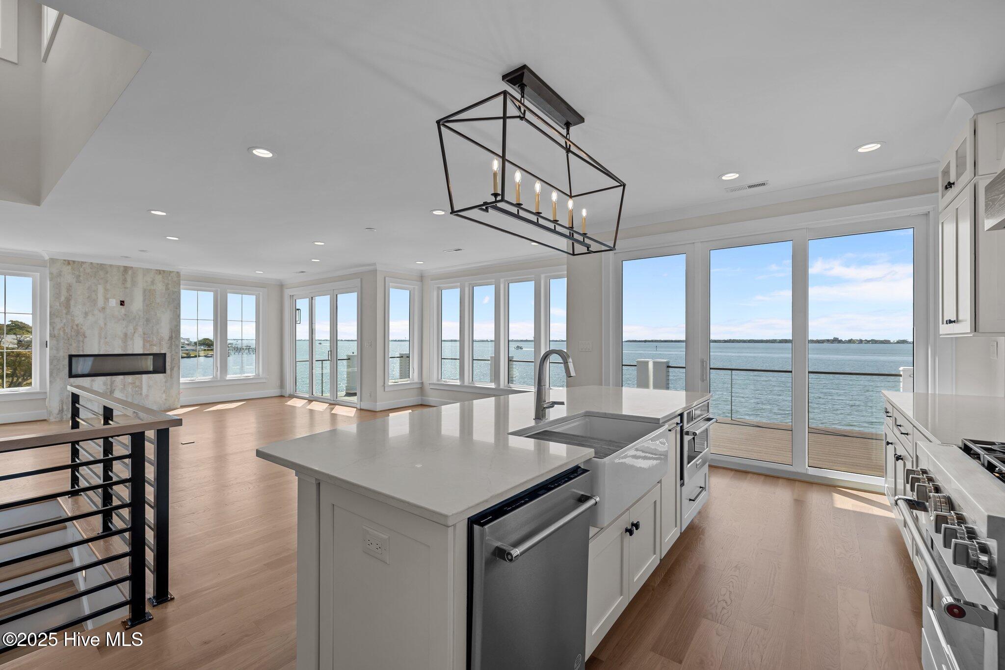 4737 S S Shore Dr Drive Property Photo 10