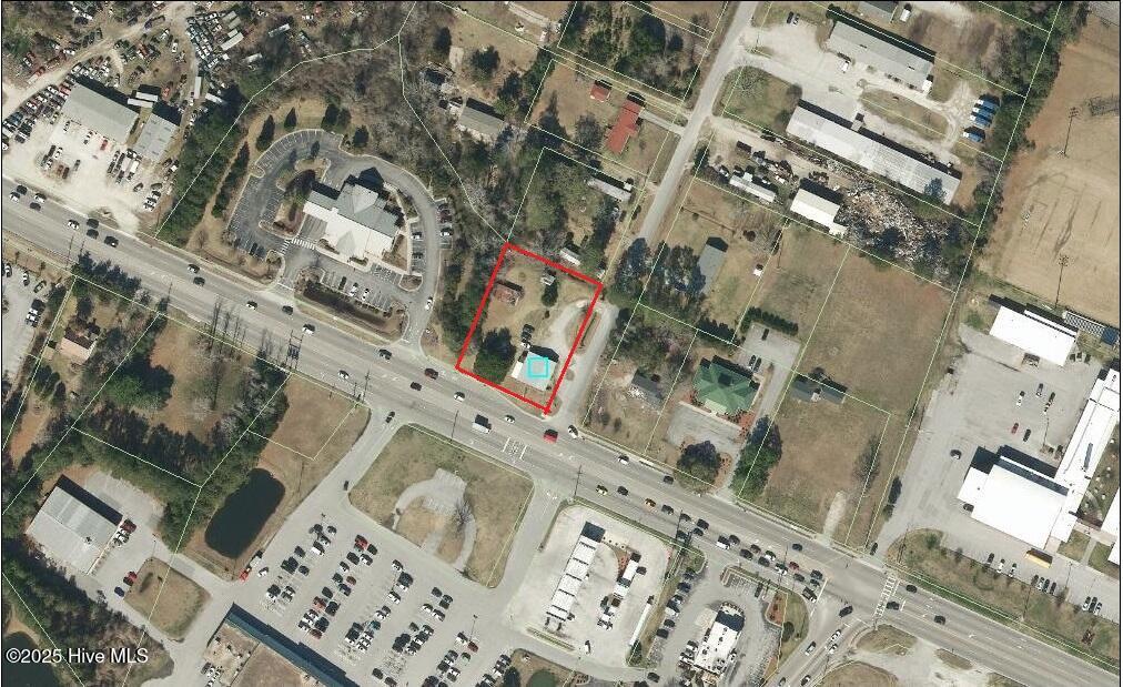 101 Leslie Lane Property Photo 3