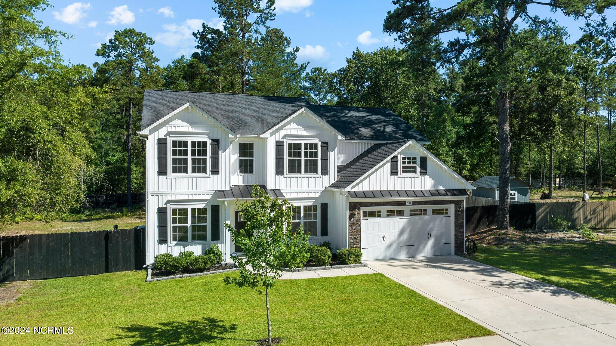 938 Winds Way Property Photo 3