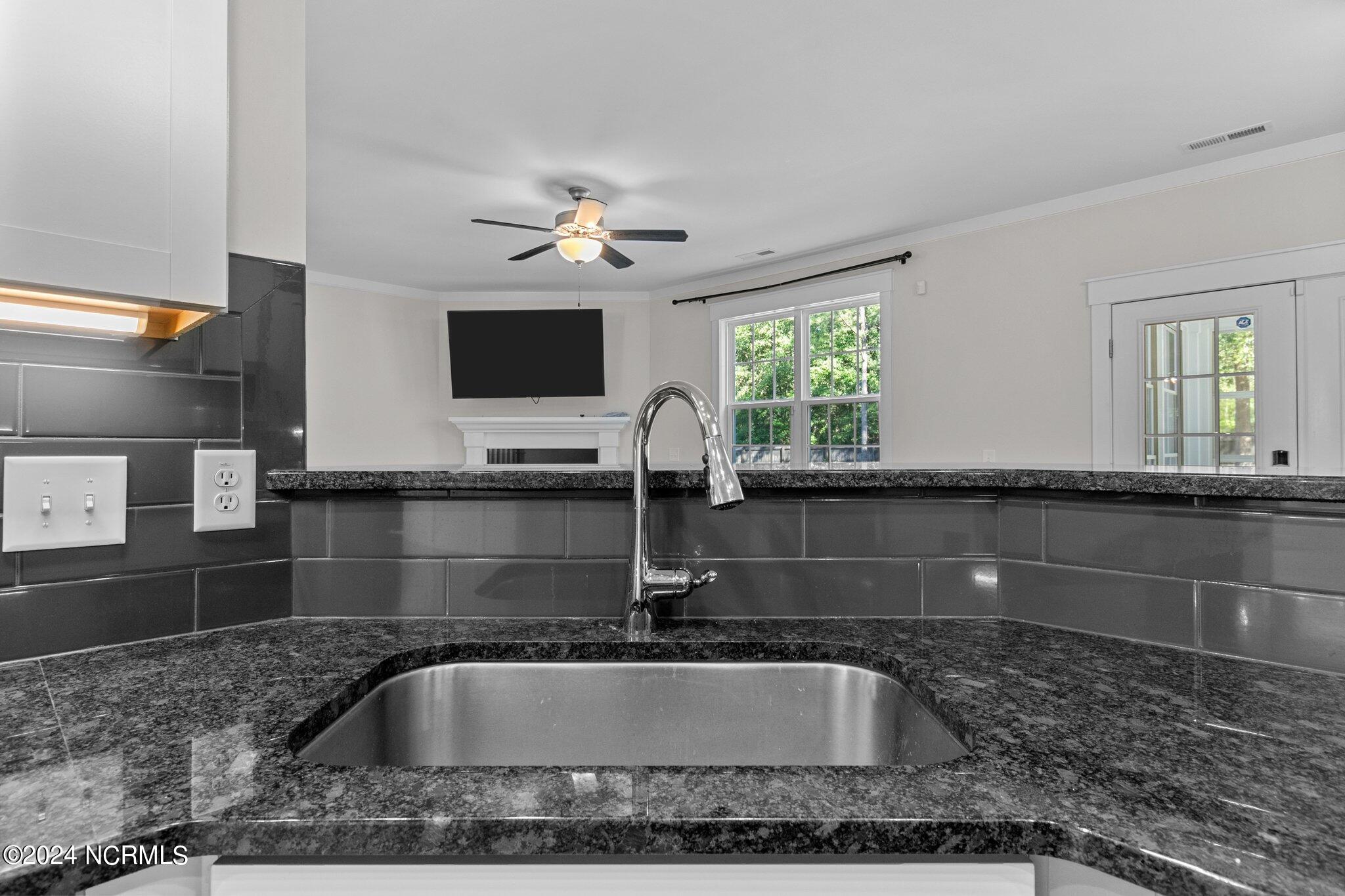 938 Winds Way Property Photo 18
