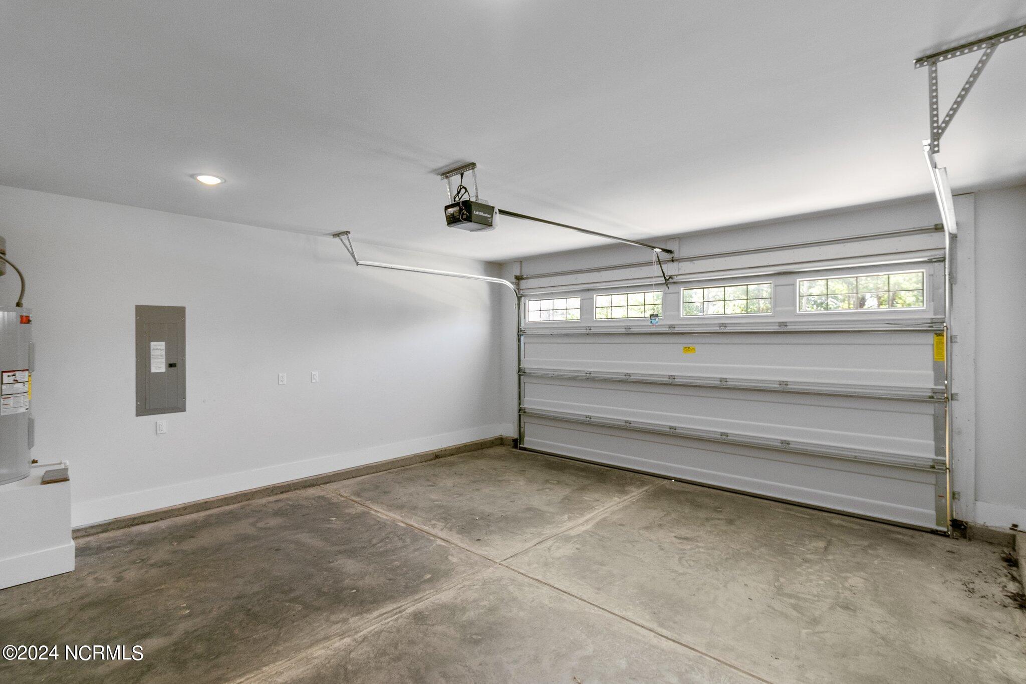 938 Winds Way Property Photo 35