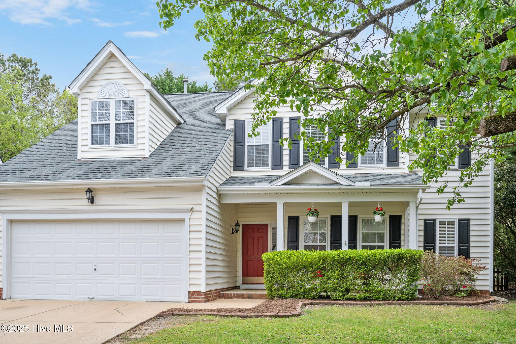 Apex Real Estate Listings Main Image