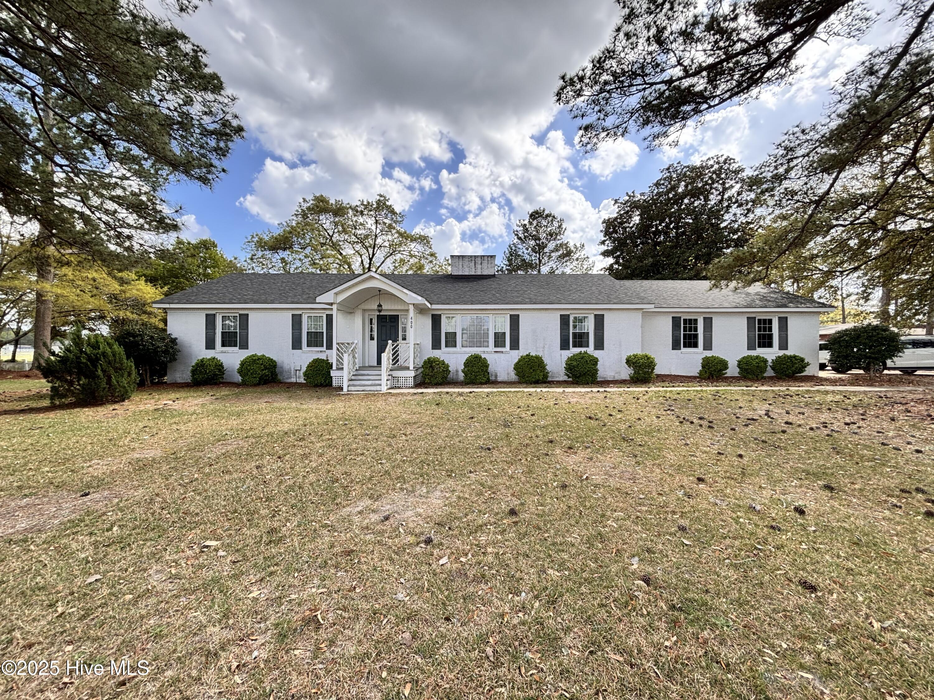 400 E College East Street Property Photo