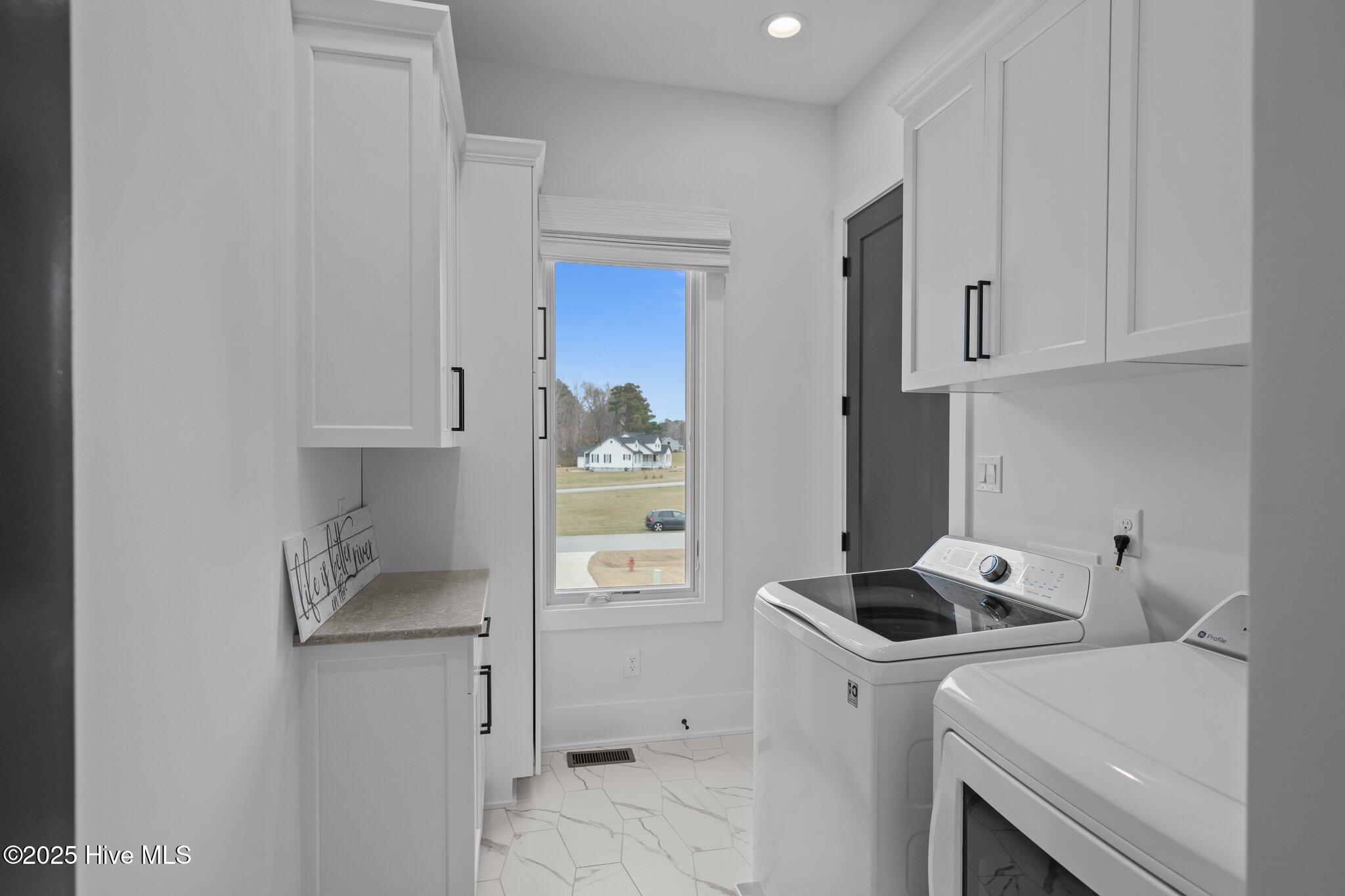 546 S Brightleaf Drive Property Photo 14