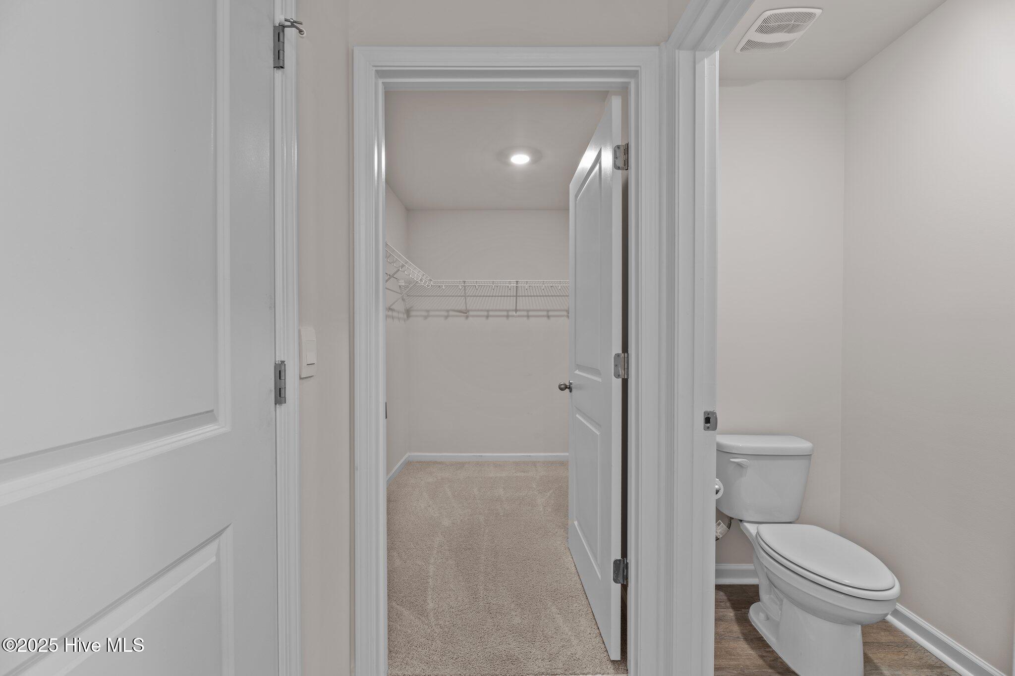 409 King Creek Drive Property Photo 14