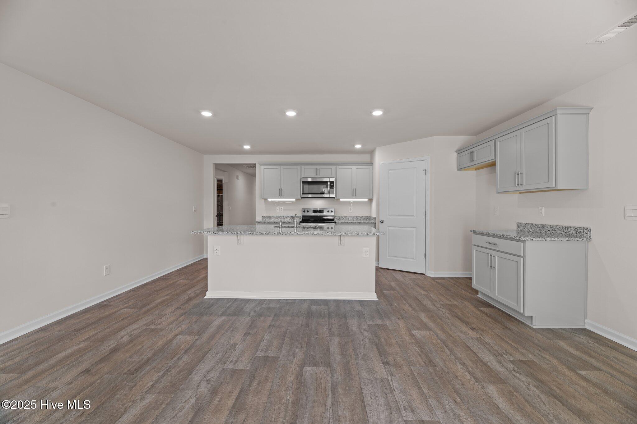 409 King Creek Drive Property Photo 18