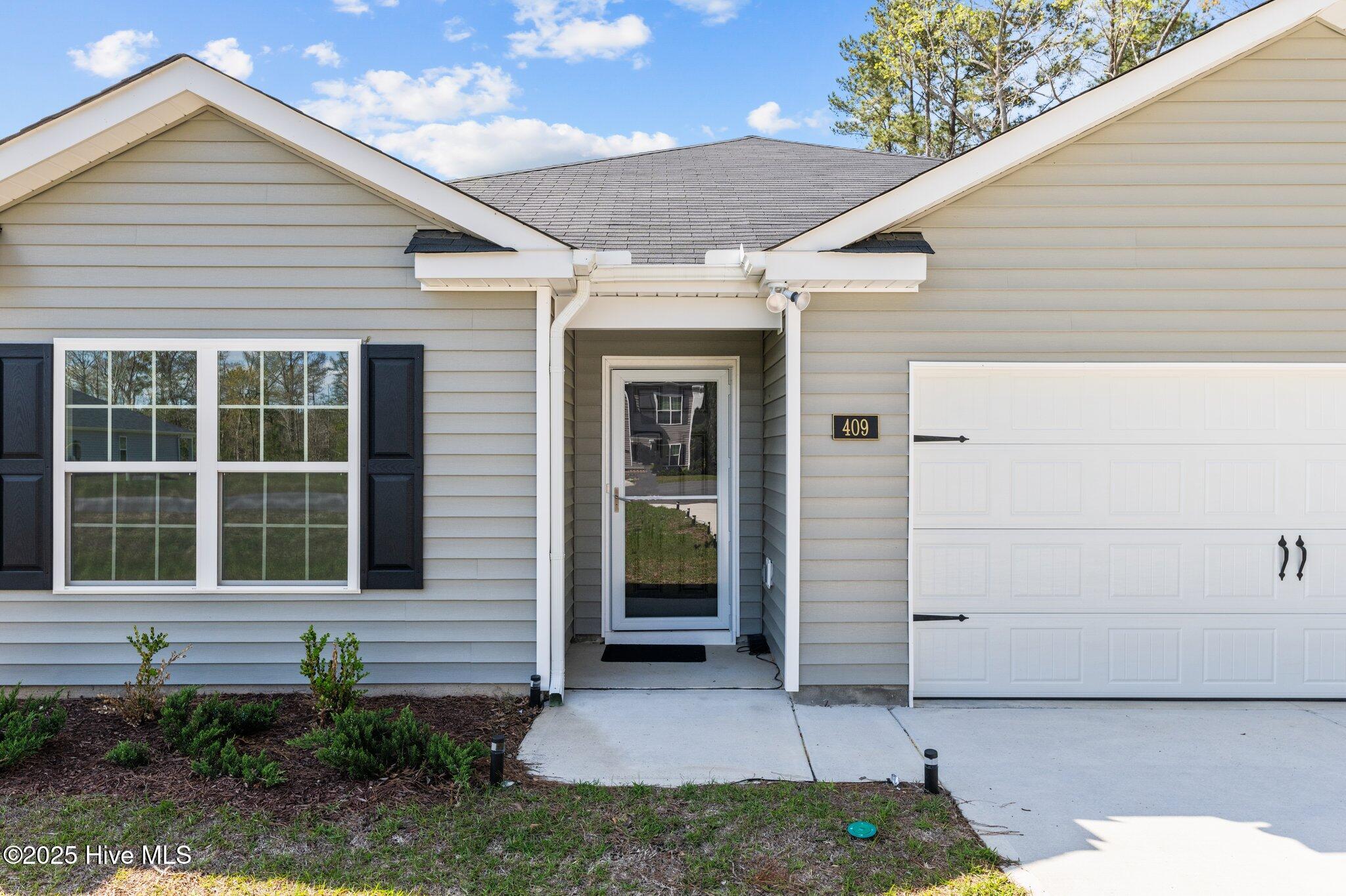 409 King Creek Drive Property Photo 44