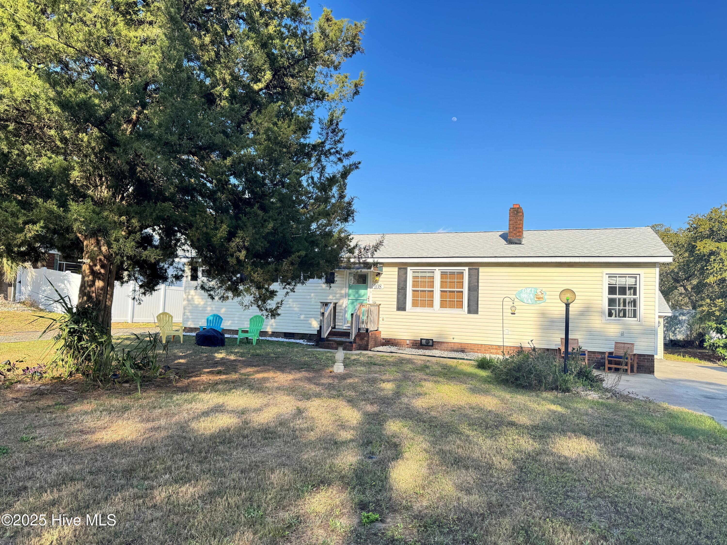 108 SE 3rd Street Property Photo 1