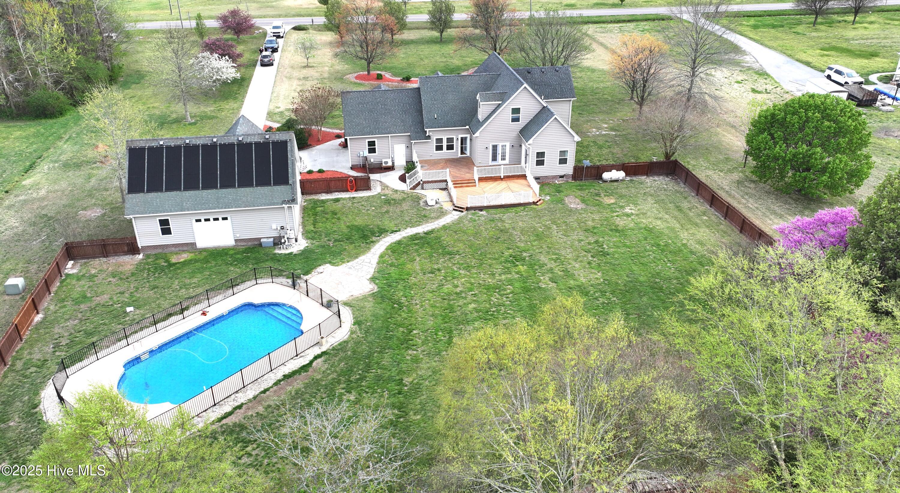 892 South Mills Road Property Photo 2