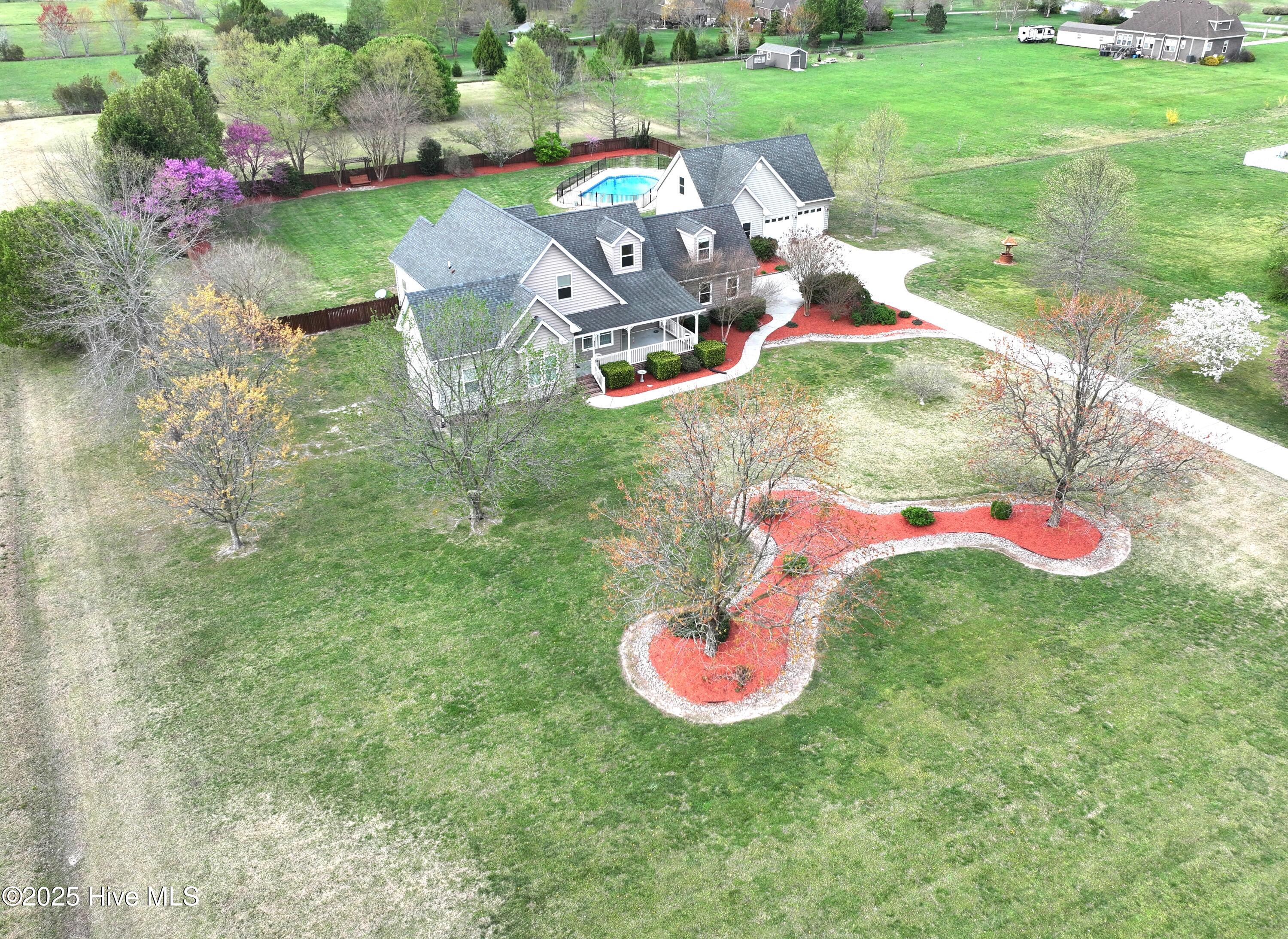 892 South Mills Road Property Photo 3