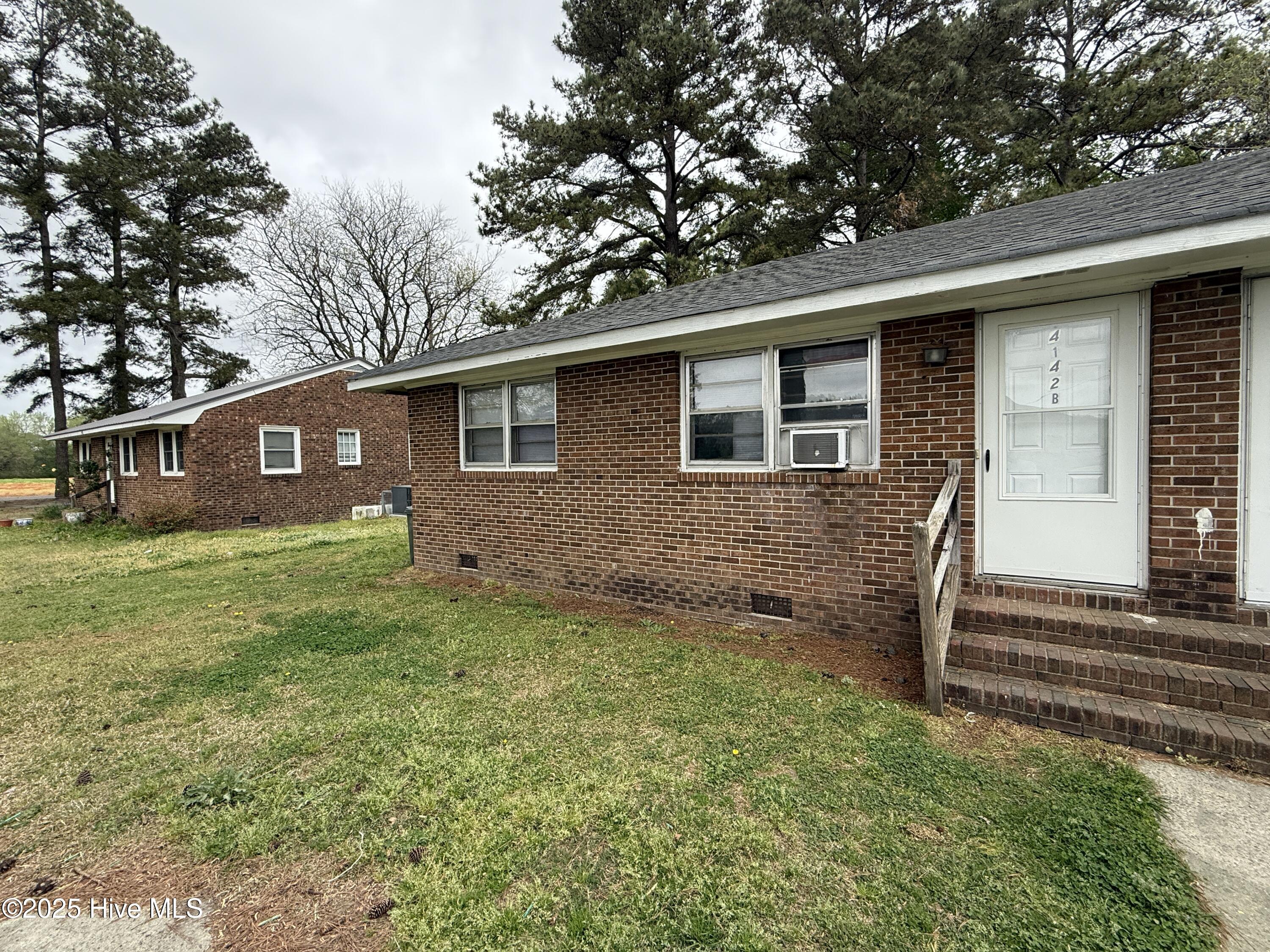 4142 B Corbett Circle Property Photo