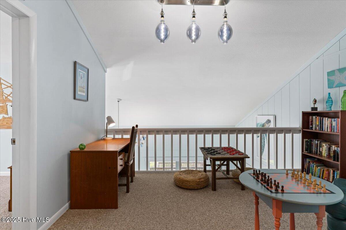 2709 W Beach Drive Property Photo 29