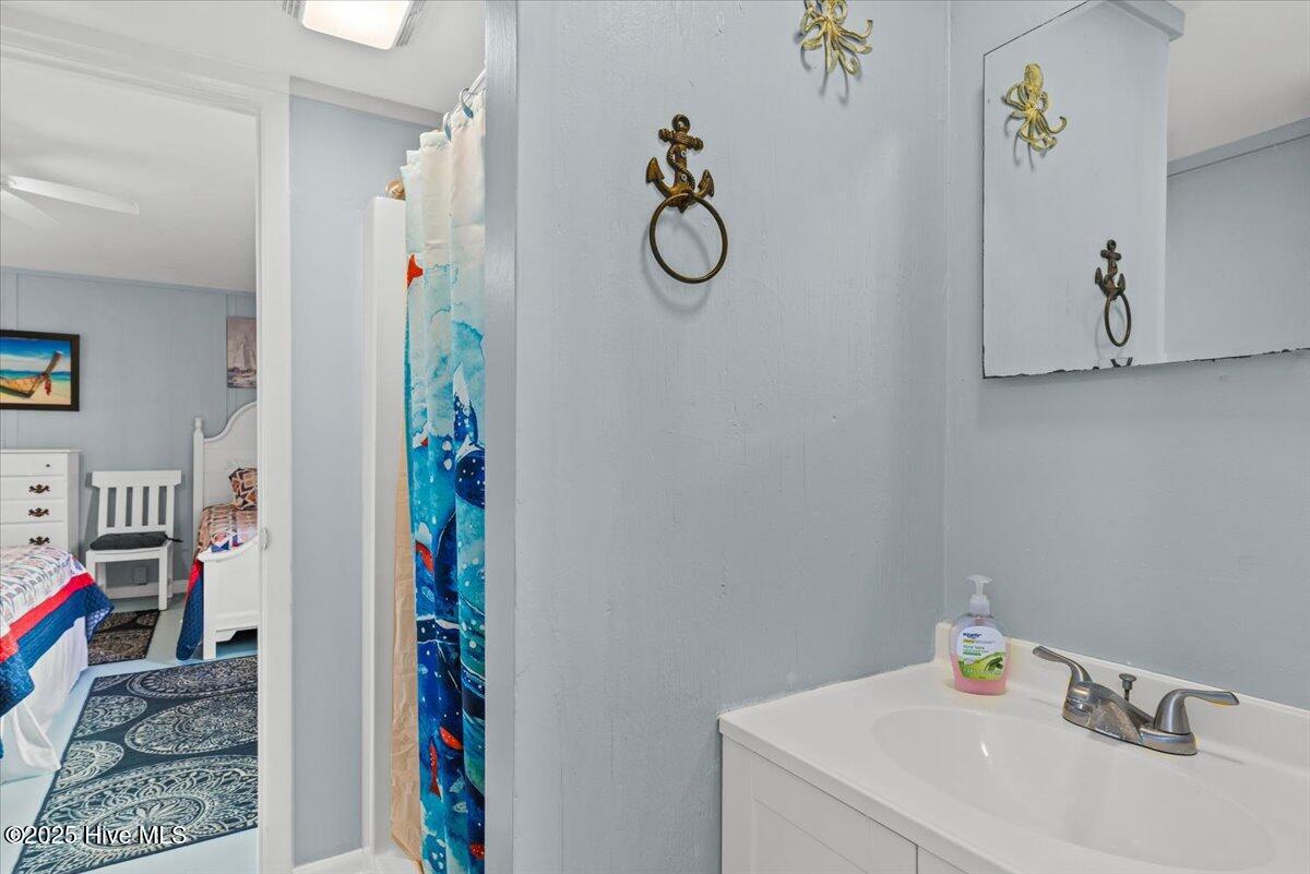 2709 W Beach Drive Property Photo 38