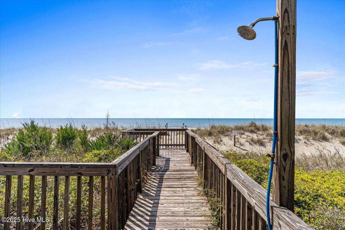 2709 W Beach Drive Property Photo 42