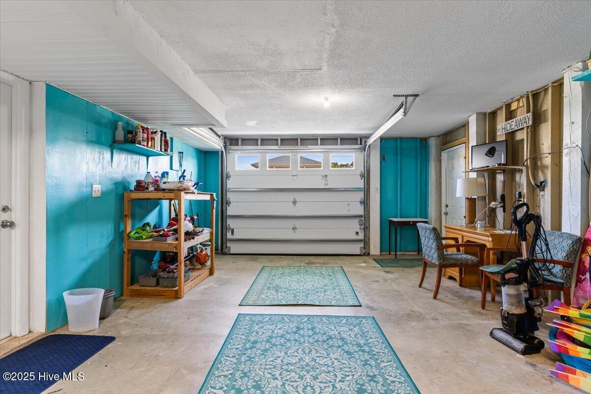 2709 W Beach Drive Property Photo 45