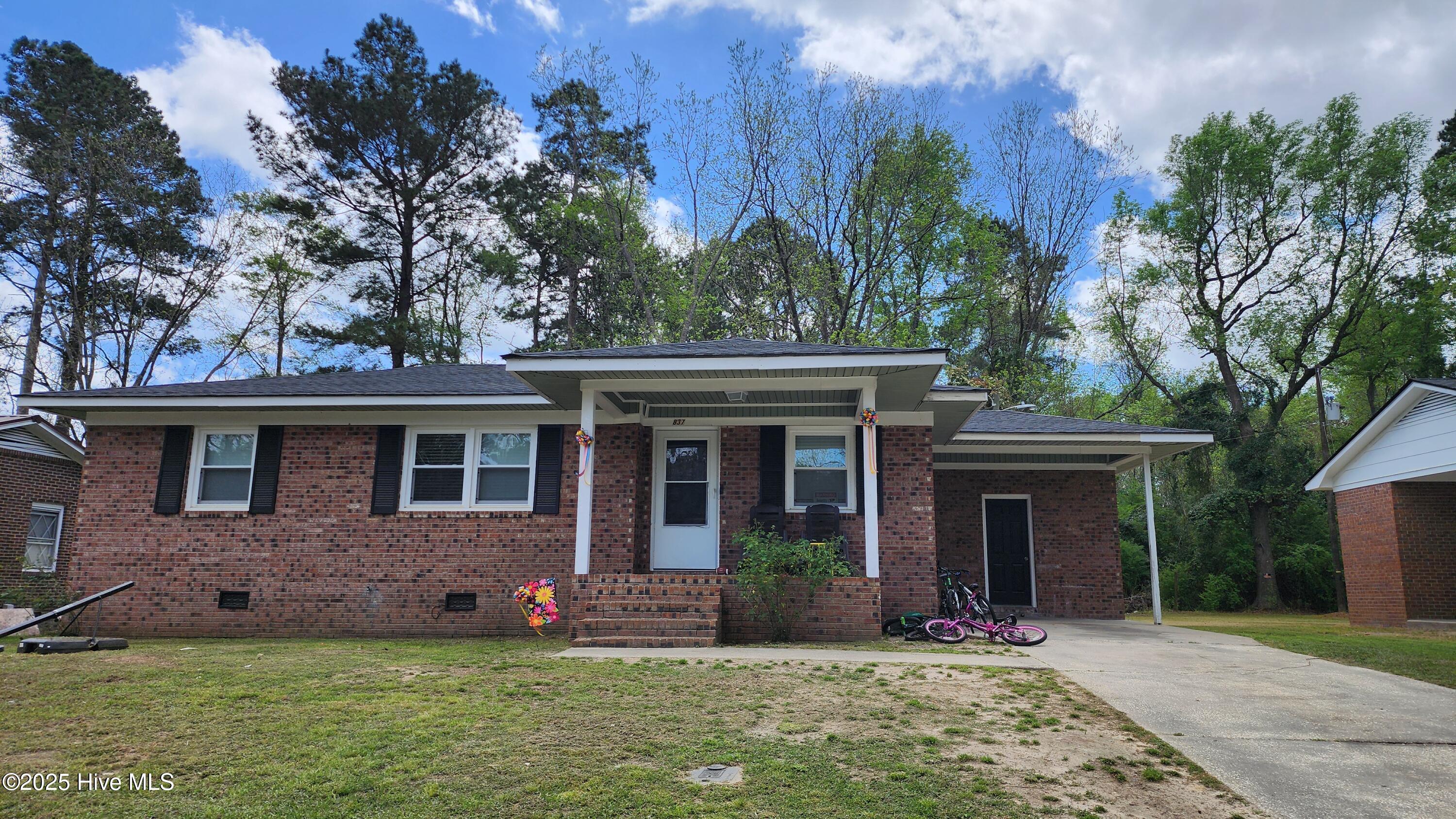 837 Pinewood Drive Property Photo