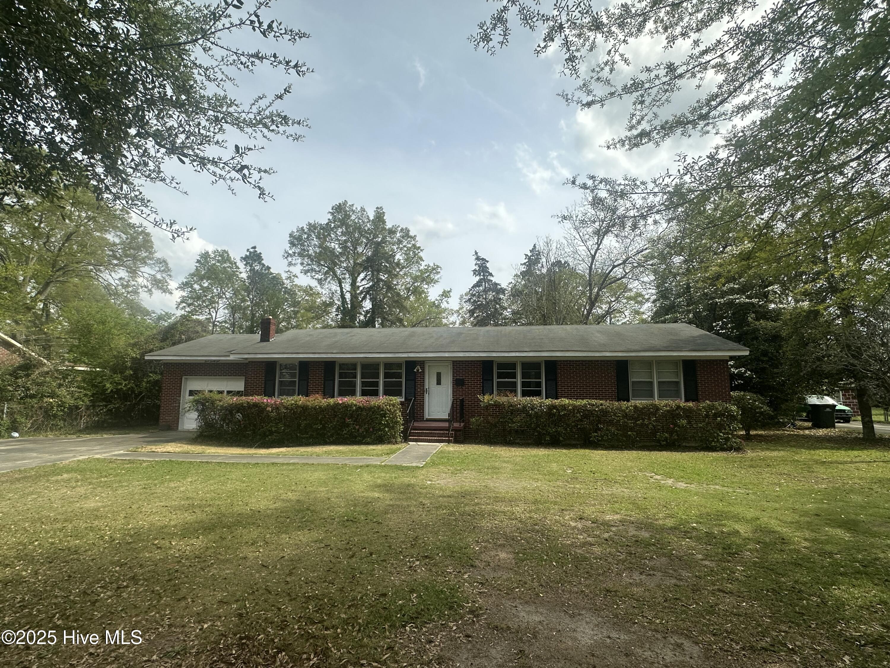 321 Midland Way Property Photo