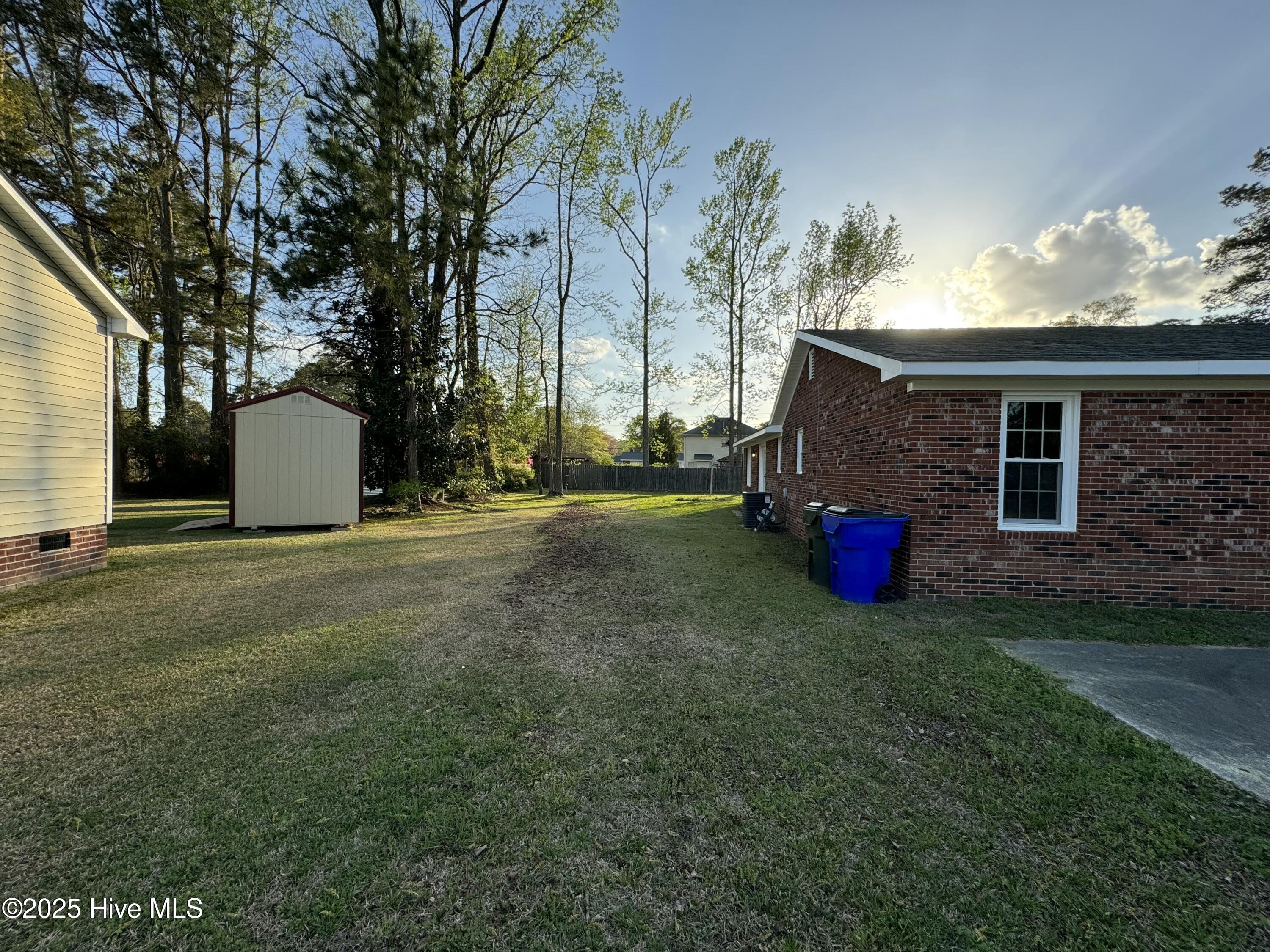 2303 Leigh Street Property Photo 4